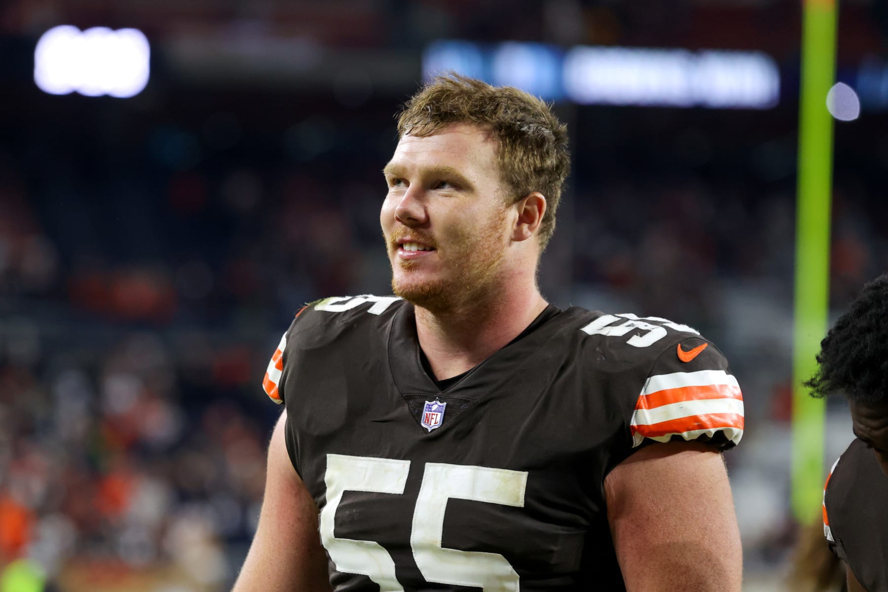 CLEVELAND, OH - SEPTEMBER 22: Cleveland Browns center Ethan Pocic (55) leaves the field following the National Football League game between the Pittsburgh Steelers and Cleveland Browns on September 22, 2022, at FirstEnergy Stadium in Cleveland, OH. (Photo by Frank Jansky/Icon Sportswire via Getty Images)