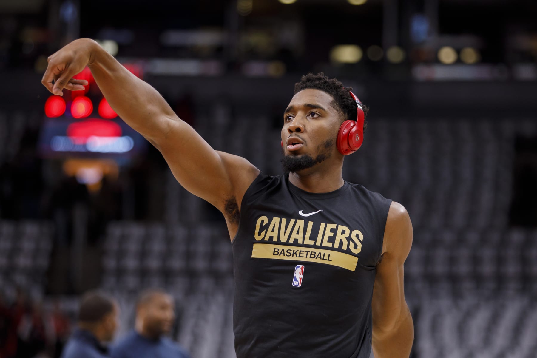 TORONTO, ON - OCTOBER 19: Donovan Mitchell #45 of the Cleveland Cavaliers warms up ahead of their NBA game against the Toronto Raptors at Scotiabank Arena on October 19, 2022 in Toronto, Canada. NOTE TO USER: User expressly acknowledges and agrees that, by downloading and or using this photograph, User is consenting to the terms and conditions of the Getty Images License Agreement.  (Photo by Cole Burston/Getty Images)