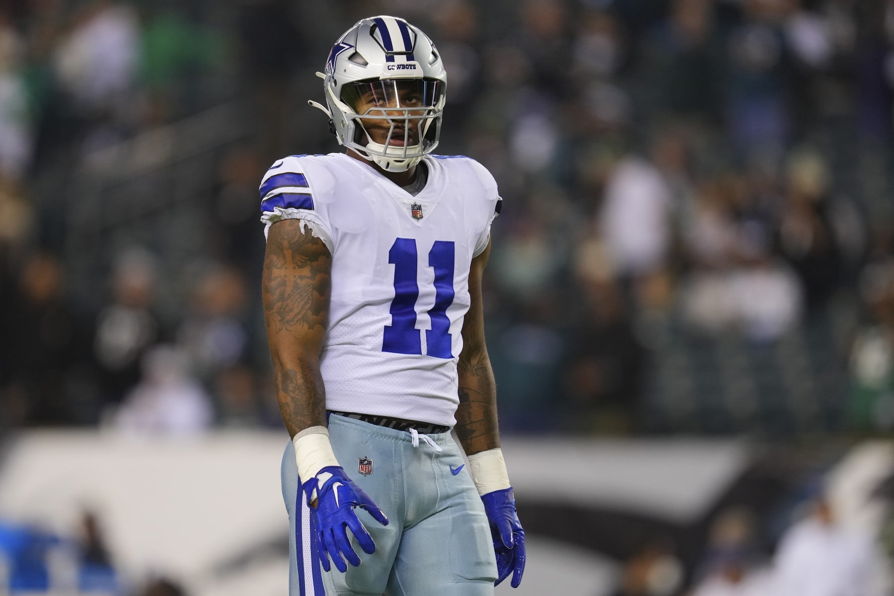 PHILADELPHIA, PA - OCTOBER 16: Micah Parsons #11 of the Dallas Cowboys looks on prior to the game against the Philadelphia Eagles at Lincoln Financial Field on October 16, 2022 in Philadelphia, Pennsylvania. (Photo by Mitchell Leff/Getty Images)