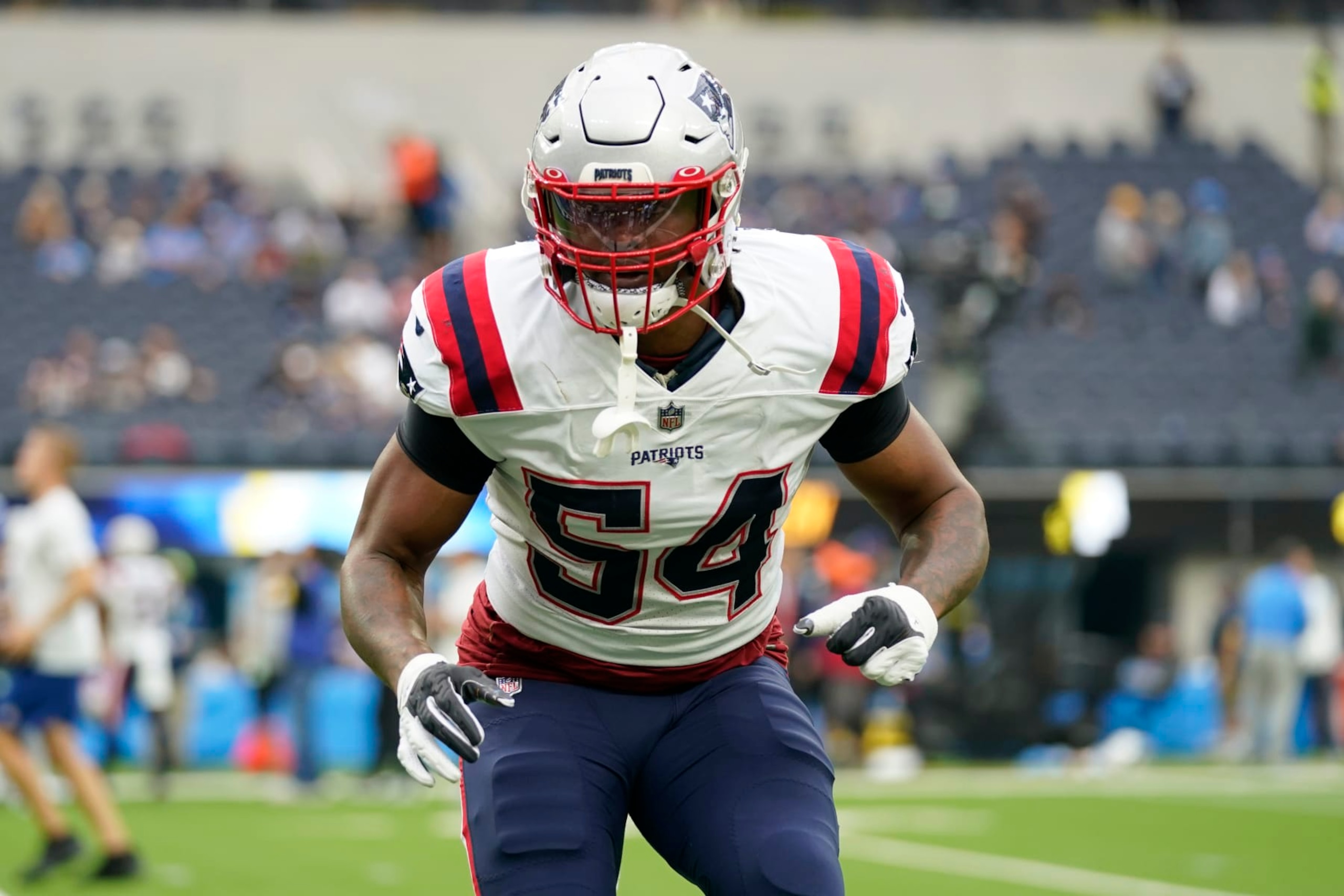 New England Patriots outside linebacker Dont'a Hightower warms up before an NFL football game against the Los Angeles Chargers Sunday, Oct. 31, 2021, in Inglewood, Calif. (AP Photo/Jae C. Hong ) New England Patriots outside linebacker Dont'a Hightower warms up before an NFL football game against the Los Angeles Chargers Sunday, Oct. 31, 2021, in Inglewood, Calif. (AP Photo/Jae C. Hong )