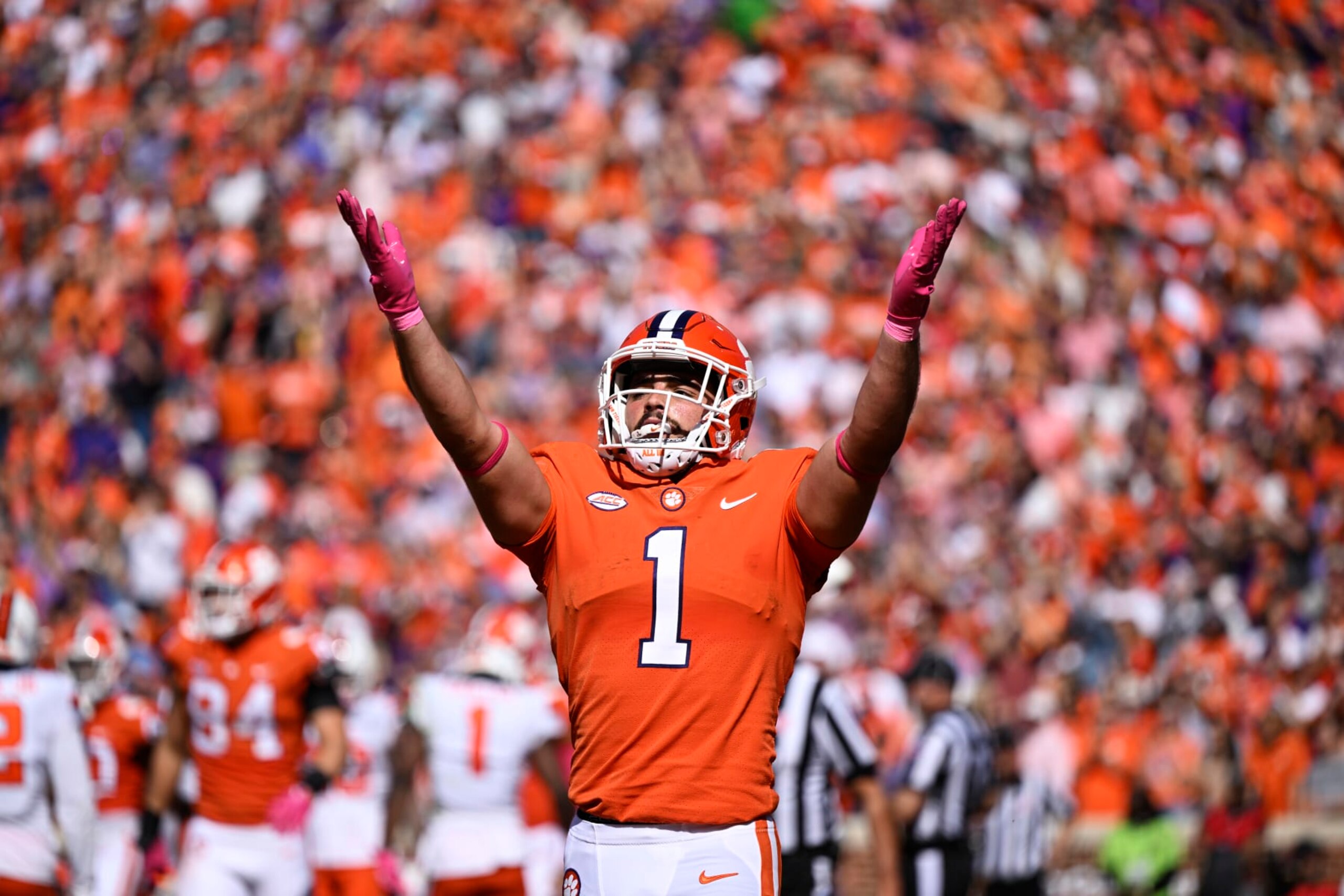 CLEMSON, SOUTH CAROLINA - OCTOBER 22: Will Shipley #1 of the Clemson Tigers celebrates his first quarter touchdown against the Syracuse Orange at Memorial Stadium on October 22, 2022 in Clemson, South Carolina. (Photo by Eakin Howard/Getty Images) CLEMSON, SOUTH CAROLINA - OCTOBER 22: Will Shipley #1 of the Clemson Tigers celebrates his first quarter touchdown against the Syracuse Orange at Memorial Stadium on October 22, 2022 in Clemson, South Carolina. (Photo by Eakin Howard/Getty Images)