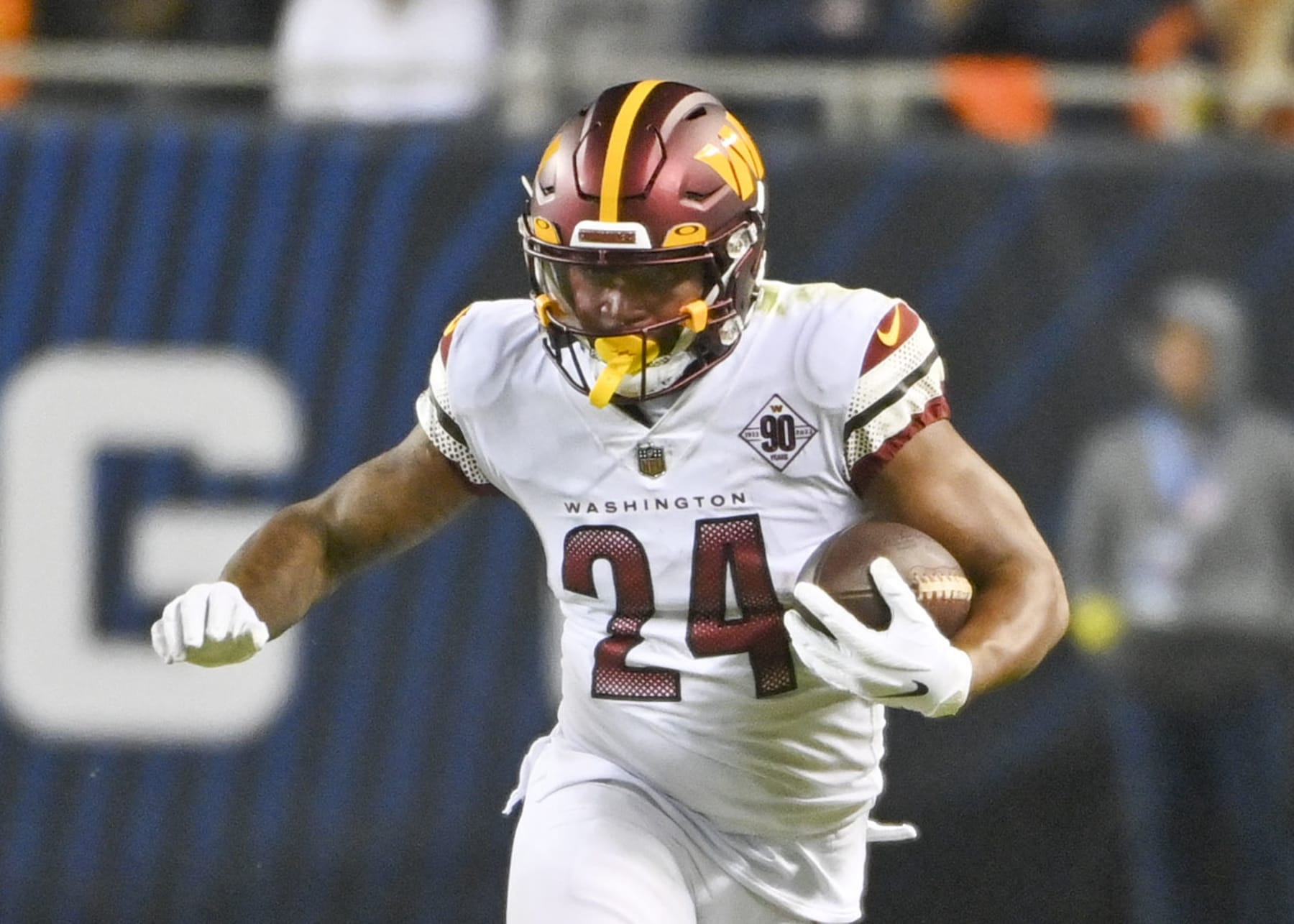 CHICAGO, IL - OCTOBER 13: Washington Commanders running back Antonio Gibson (24) runs the ball during the game at Soldier Field on October 13, 2022. (Photo by Jonathan Newton/The Washington Post via Getty Images)