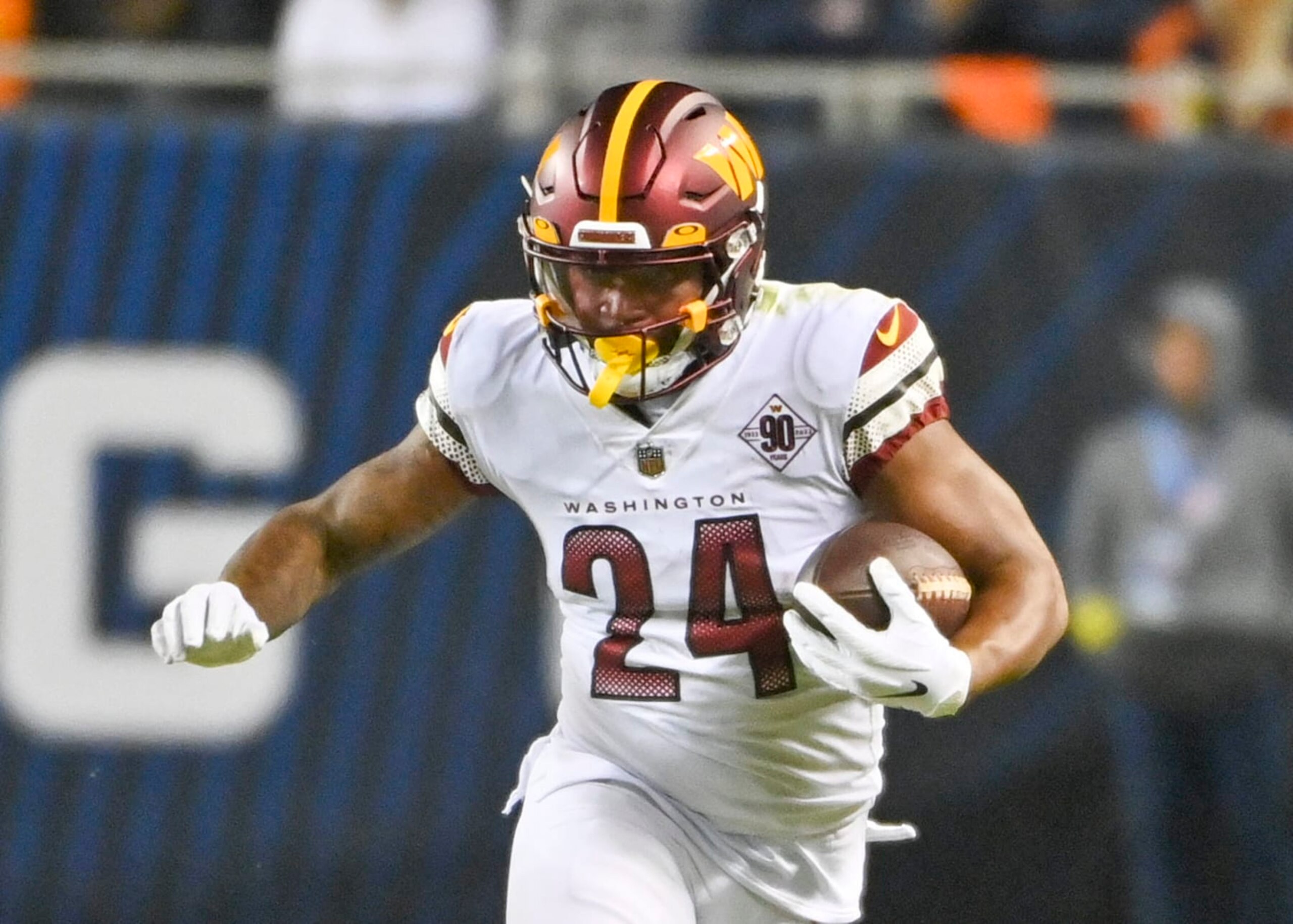 CHICAGO, IL - OCTOBER 13: Washington Commanders running back Antonio Gibson (24) runs the ball during the game at Soldier Field on October 13, 2022. (Photo by Jonathan Newton/The Washington Post via Getty Images)