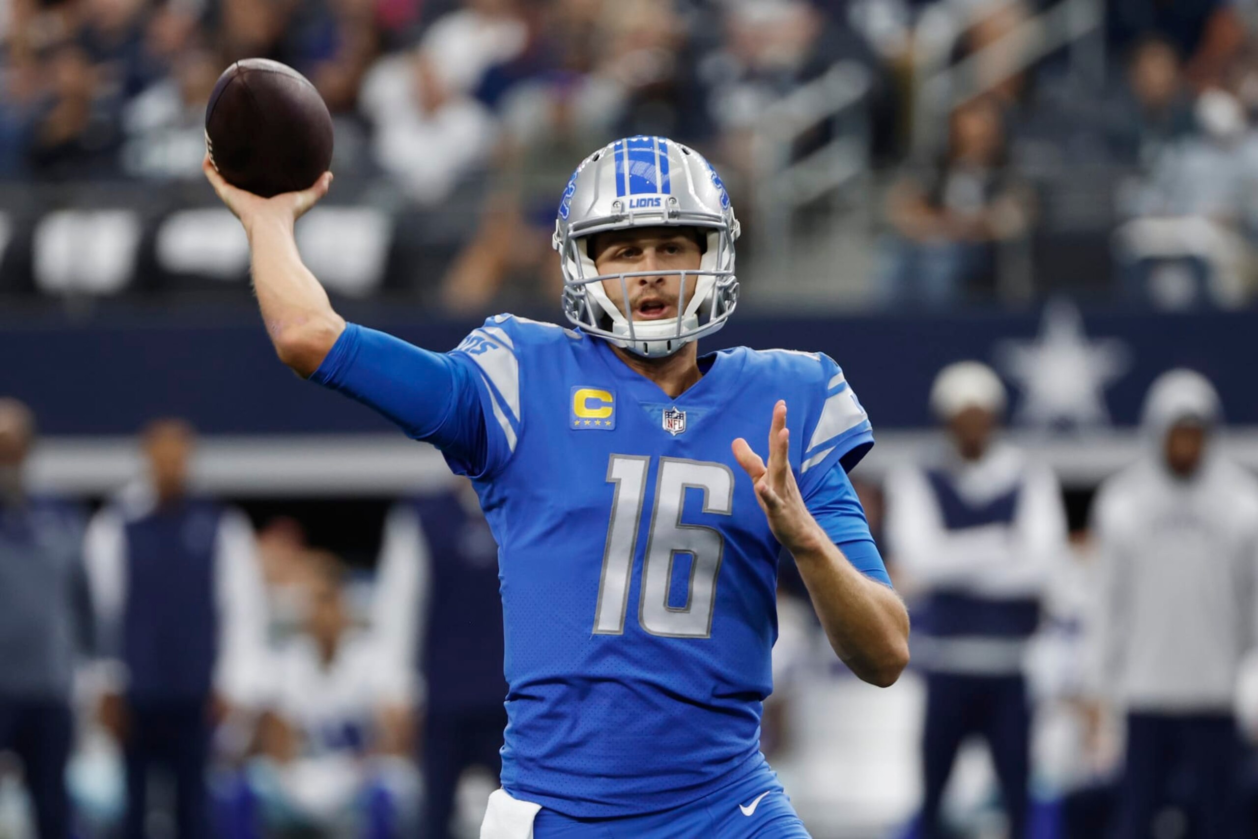 Detroit Lions quarterback Jared Goff throws during the first half of an NFL football game against the Dallas Cowboys, Sunday, Oct. 23, 2022, in Arlington, Texas. (AP Photo/Roger Steinman)