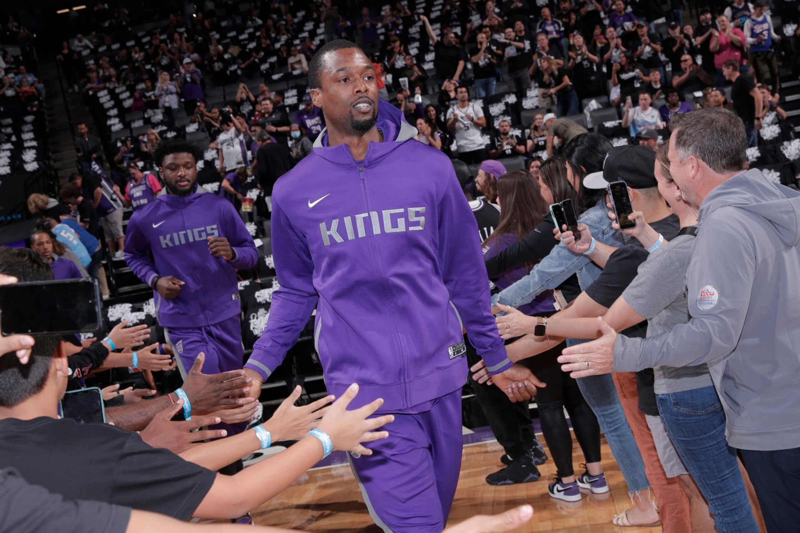 SACRAMENTO, CA - OCTOBER 19: Harrison Barnes #40 of the Sacramento Kings high fives fans prior to the game against the Portland Trail Blazers on October 19, 2022 at Golden 1 Center in Sacramento, California. NOTE TO USER: User expressly acknowledges and agrees that, by downloading and or using this photograph, User is consenting to the terms and conditions of the Getty Images Agreement. Mandatory Copyright Notice: Copyright 2022 NBAE (Photo by Rocky Widner/NBAE via Getty Images)