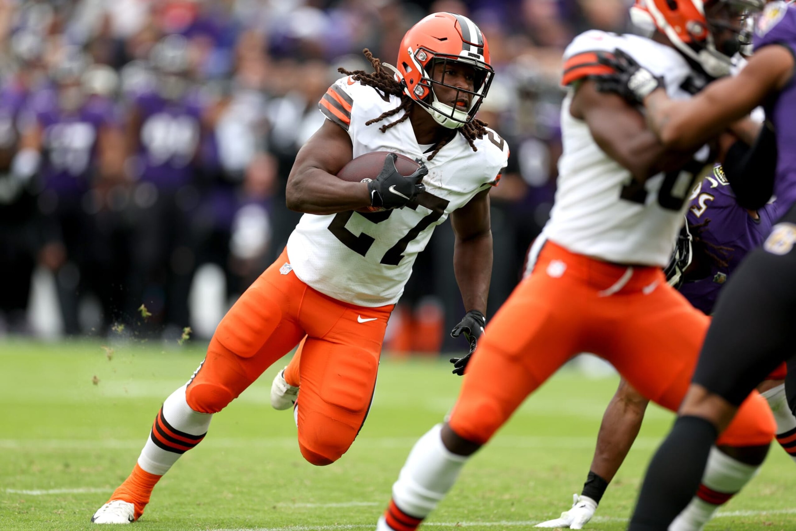 BALTIMORE, MARYLAND - OCTOBER 23: Kareem Hunt #27 of the Cleveland Browns rushes the ball during the fourth quarter of the game against the Baltimore Ravens at M&T Bank Stadium on October 23, 2022 in Baltimore, Maryland. (Photo by Rob Carr/Getty Images)