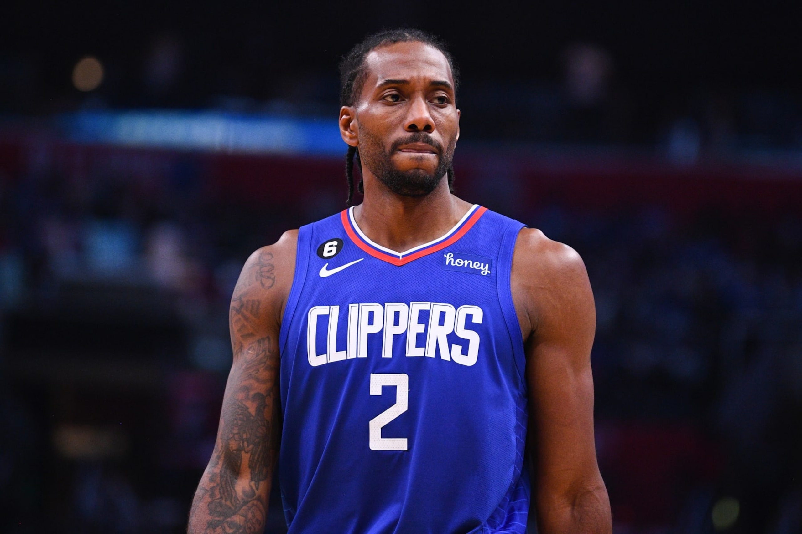 LOS ANGELES, CA - OCTOBER 23: Los Angeles Clippers forward Kawhi Leonard (2) looks on during a NBA game between the Phoenix Suns and the Los Angeles Clippers on October 23, 2022 at Crypto.com Arena in Los Angeles, CA. (Photo by Brian Rothmuller/Icon Sportswire via Getty Images)