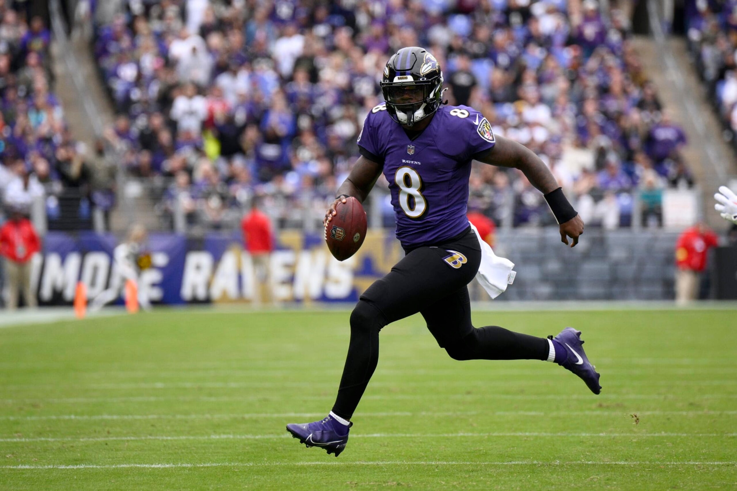 Baltimore Ravens quarterback Lamar Jackson (8) in action during the first half of an NFL football game against the Cleveland Browns, Sunday, Oct. 23, 2022, in Baltimore. (AP Photo/Nick Wass)