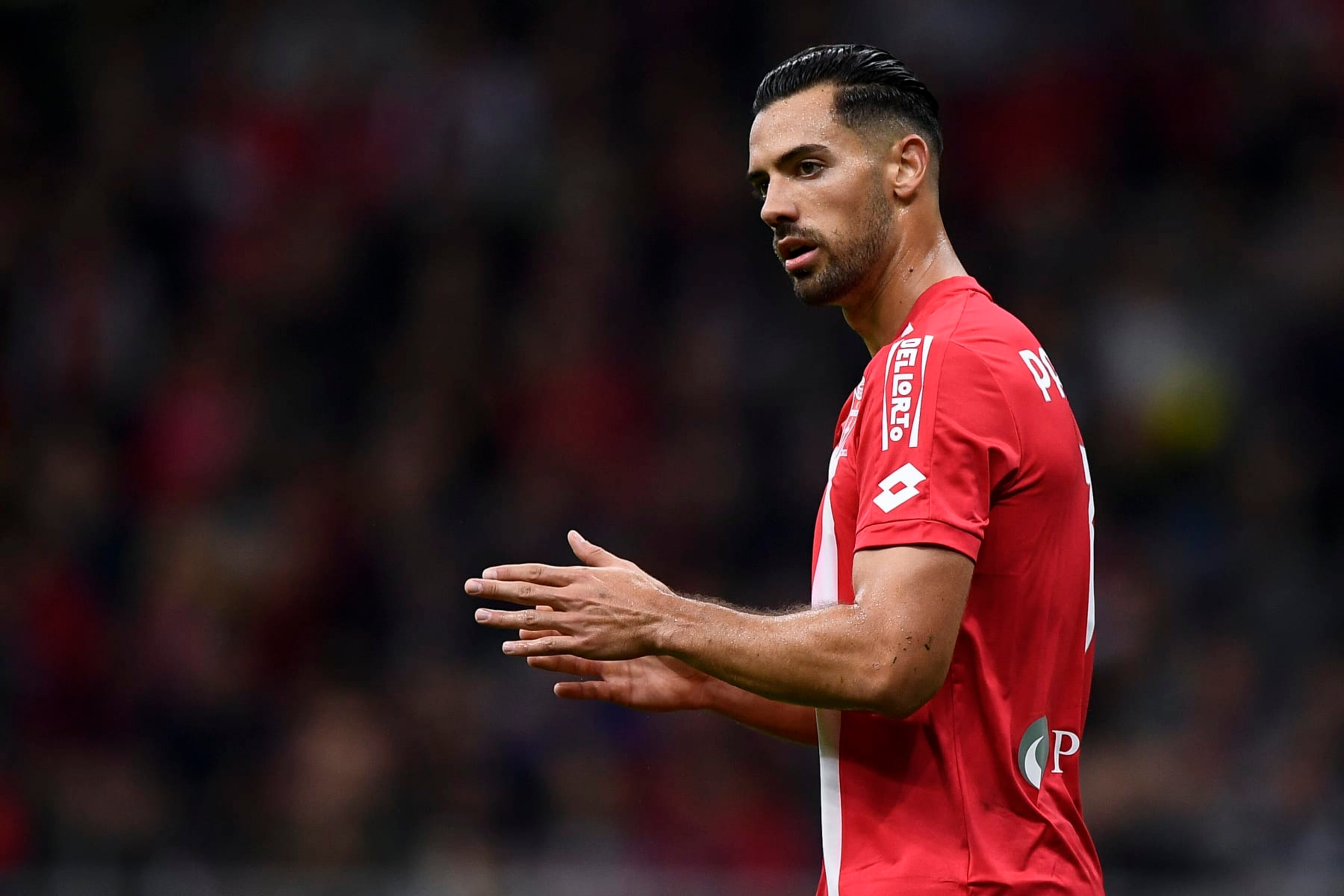 STADIO GIUSEPPE MEAZZA, MILAN, ITALY - 2022/10/22: Pablo Mari of AC Monza gestures during the Serie A football match between AC Milan and AC Monza. AC Milan won 4-1 over AC Monza. (Photo by Nicolò Campo/LightRocket via Getty Images) STADIO GIUSEPPE MEAZZA, MILAN, ITALY - 2022/10/22: Pablo Mari of AC Monza gestures during the Serie A football match between AC Milan and AC Monza. AC Milan won 4-1 over AC Monza. (Photo by Nicolò Campo/LightRocket via Getty Images)