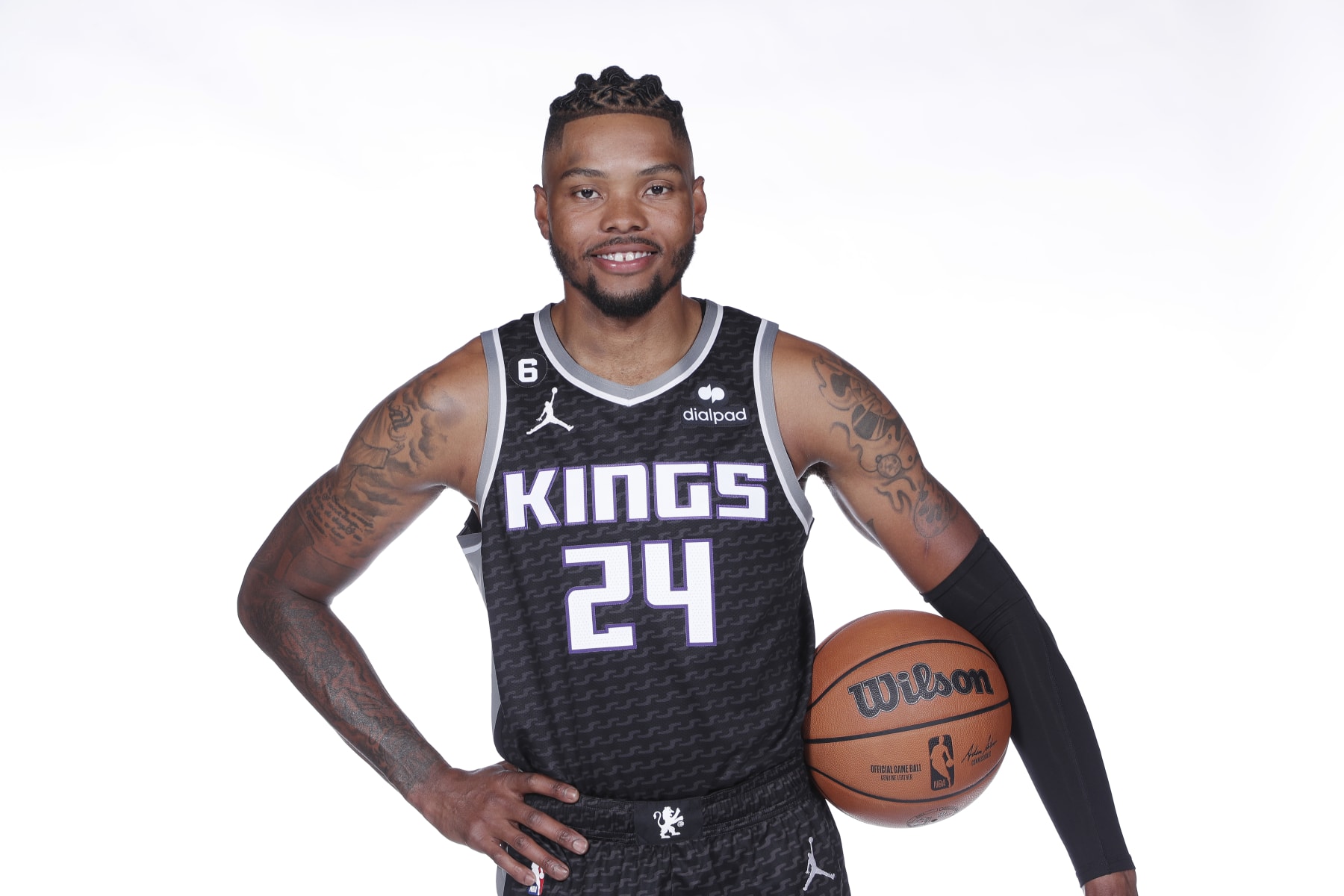 SACRAMENTO, CA - SEPTEMBER 26: Kent Bazemore #24 of the Sacramento Kings poses for a portrait during NBA Media Day on September 26, 2022 at the Golden 1 Center in Sacramento, California. NOTE TO USER: User expressly acknowledges and agrees that, by downloading and/or using this Photograph, user is consenting to the terms and conditions of the Getty Images License Agreement. Mandatory Copyright Notice: Copyright 2022 NBAE (Photo by Rocky Widner/NBAE via Getty Images)