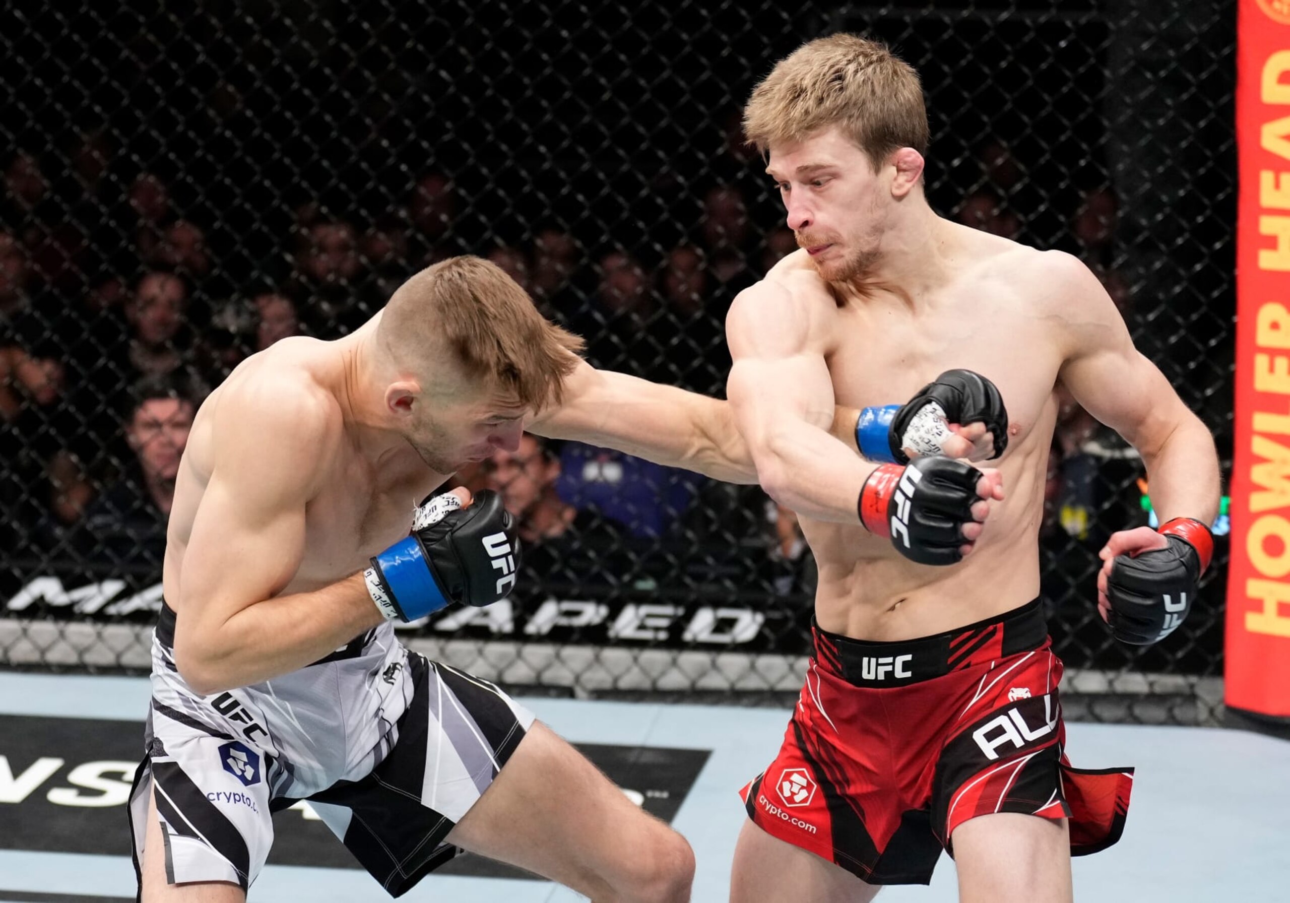 Arnold Allen earned a signature win over Dan Hooker last time out. 