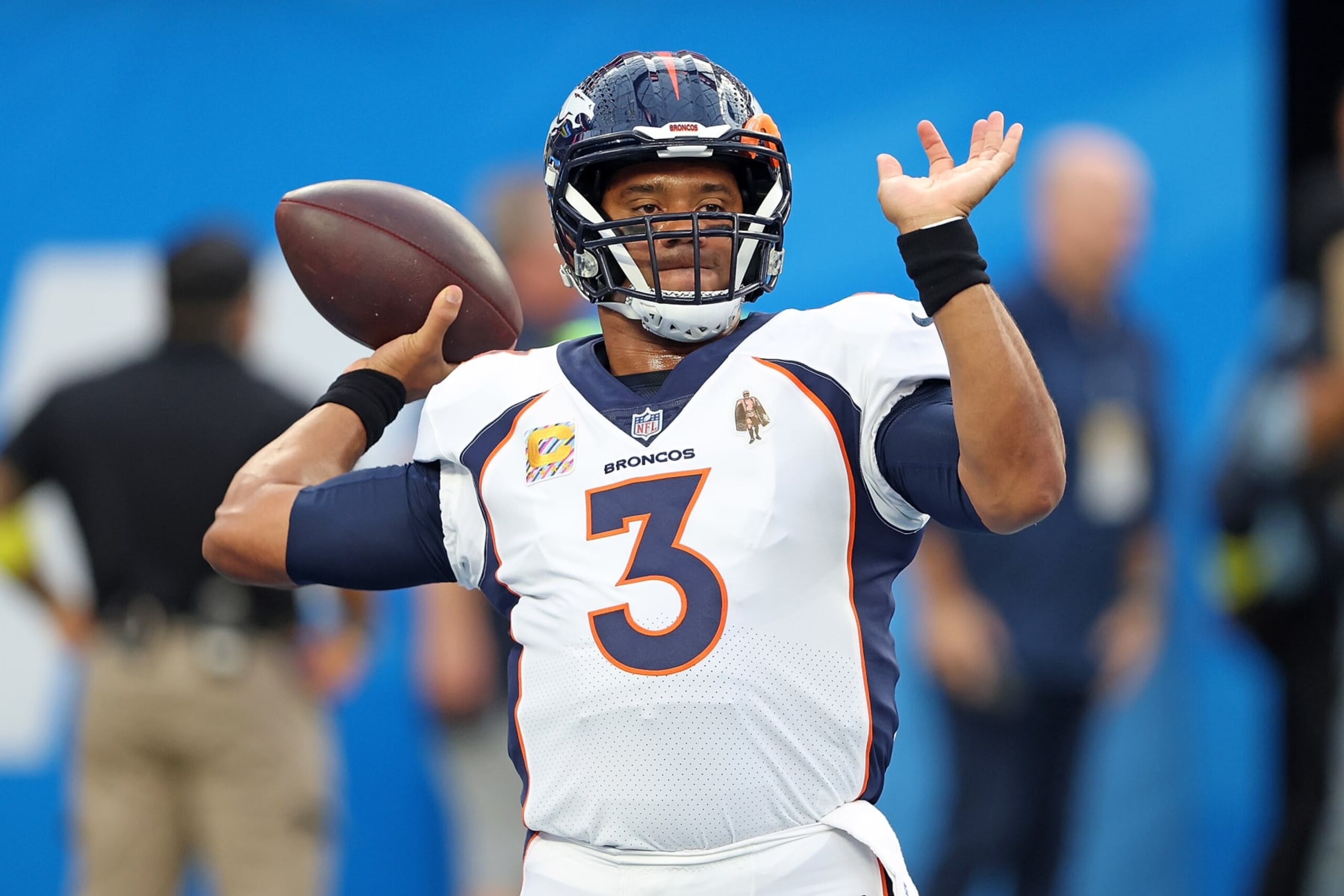 INGLEWOOD, CALIFORNIA - OCTOBER 17: Russell Wilson #3 of the Denver Broncos participates in warmups prior to a game against the Los Angeles Chargers at SoFi Stadium on October 17, 2022 in Inglewood, California. (Photo by Sean M. Haffey/Getty Images)