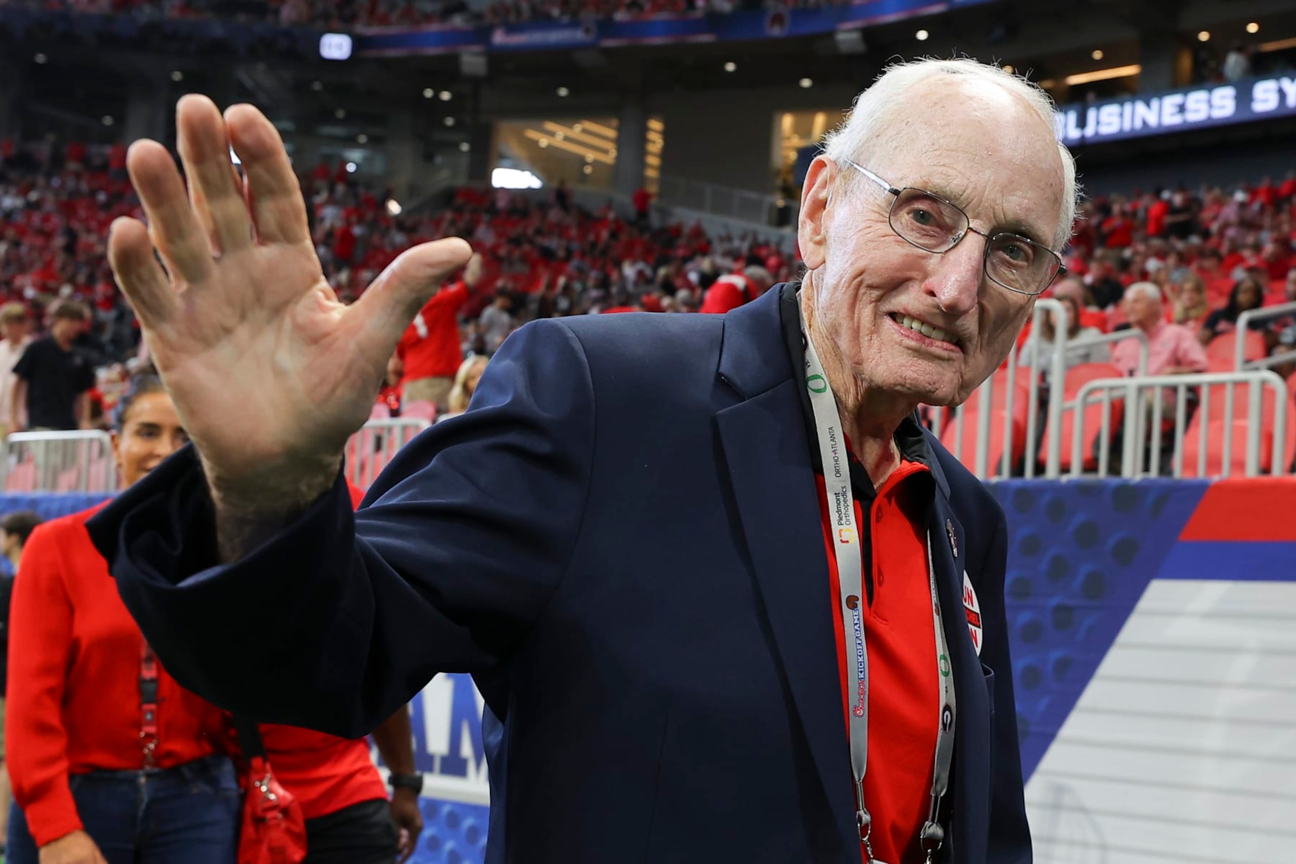 ATLANTA, GA - SEPTEMBER 03: Former UGA head coach, Vince Dooley walks the sidelines prior to the Chick-fil-A Kick-Off Game between the Oregon Ducks and Georgia Bulldogs at Mercedes-Benz Stadium on September 3, 2022 in Atlanta, Georgia. (Photo by Todd Kirkland/Getty Images)