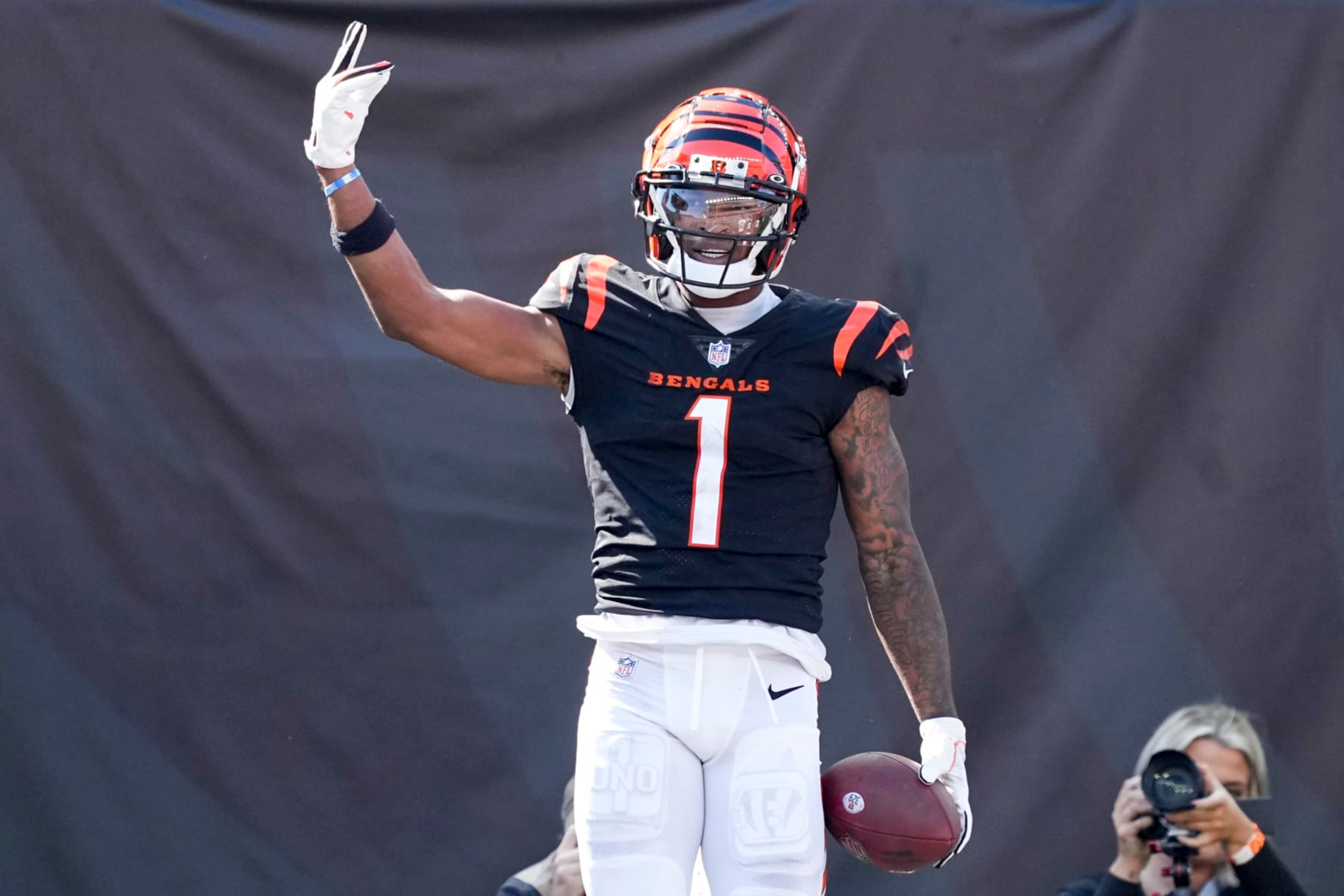 CINCINNATI, OHIO - OCTOBER 23: Ja'Marr Chase #1 of the Cincinnati Bengals reacts after making a catch for a touchdown against the Atlanta Falcons during the second quarter at Paycor Stadium on October 23, 2022 in Cincinnati, Ohio. (Photo by Dylan Buell/Getty Images)