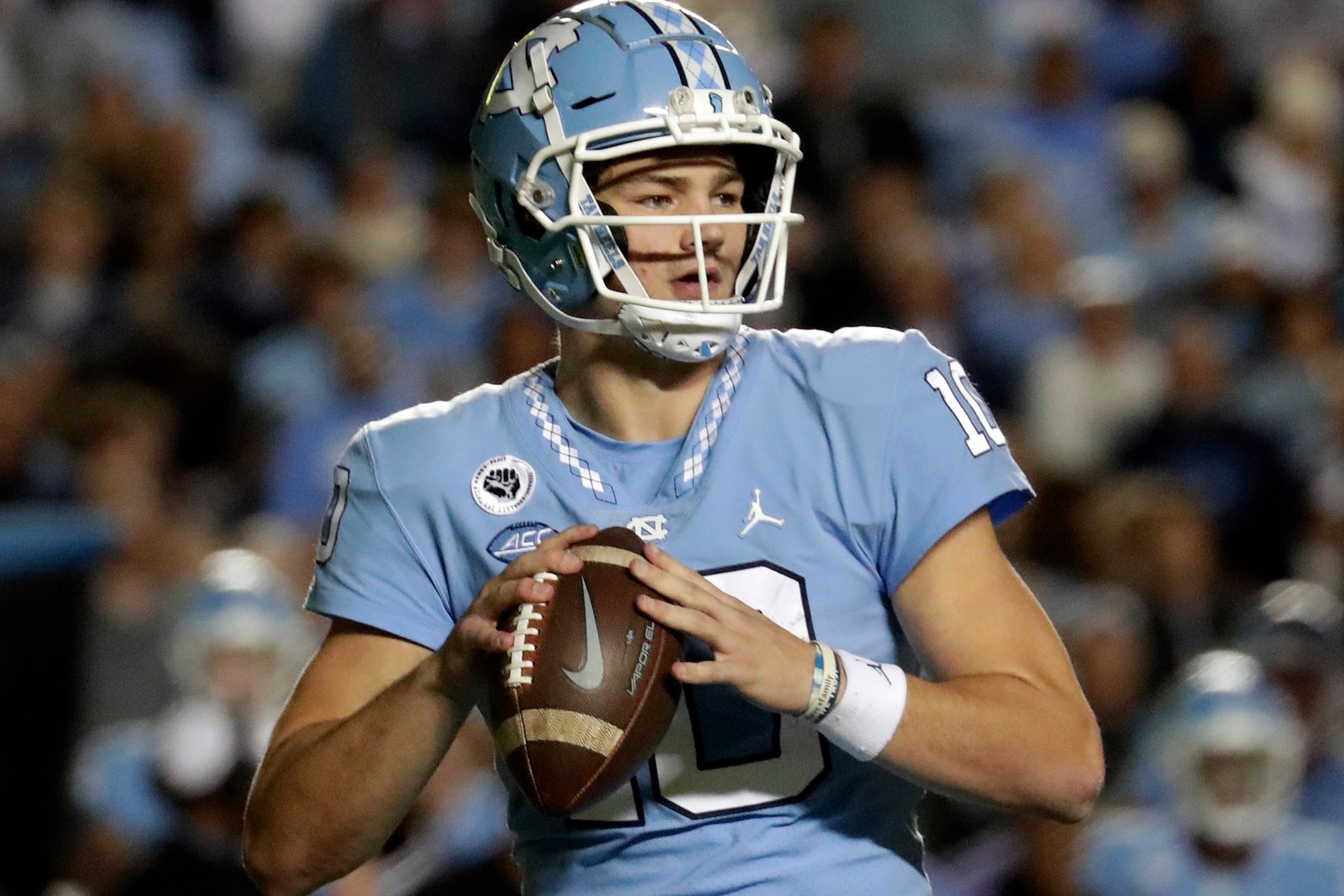 North Carolina quarterback Drake Maye (10) looks to pass against Pittsburgh during the first half of an NCAA college football game in Chapel Hill, N.C., Saturday, Oct. 29, 2022. (AP Photo/Chris Seward)