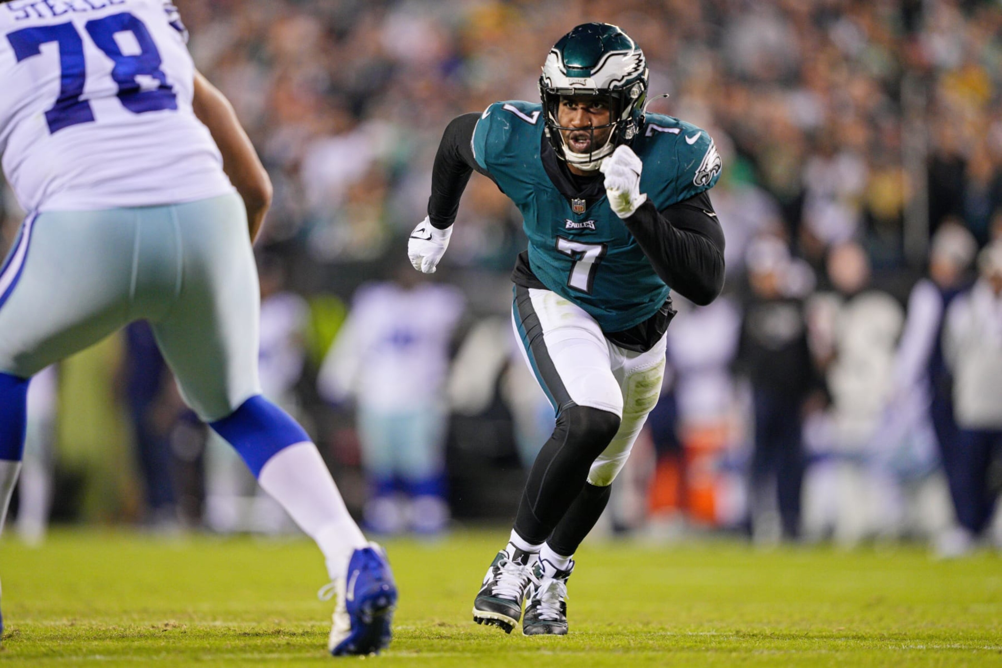 PHILADELPHIA, PA - OCTOBER 16: Philadelphia Eagles linebacker Haason Reddick (7) rushes during the game between the Dallas Cowboys and the Philadelphia Eagles on October 16, 2022 at Lincoln Financial Field in Philadelphia, PA. (Photo by Andy Lewis/Icon Sportswire via Getty Images) PHILADELPHIA, PA - OCTOBER 16: Philadelphia Eagles linebacker Haason Reddick (7) rushes during the game between the Dallas Cowboys and the Philadelphia Eagles on October 16, 2022 at Lincoln Financial Field in Philadelphia, PA. (Photo by Andy Lewis/Icon Sportswire via Getty Images)