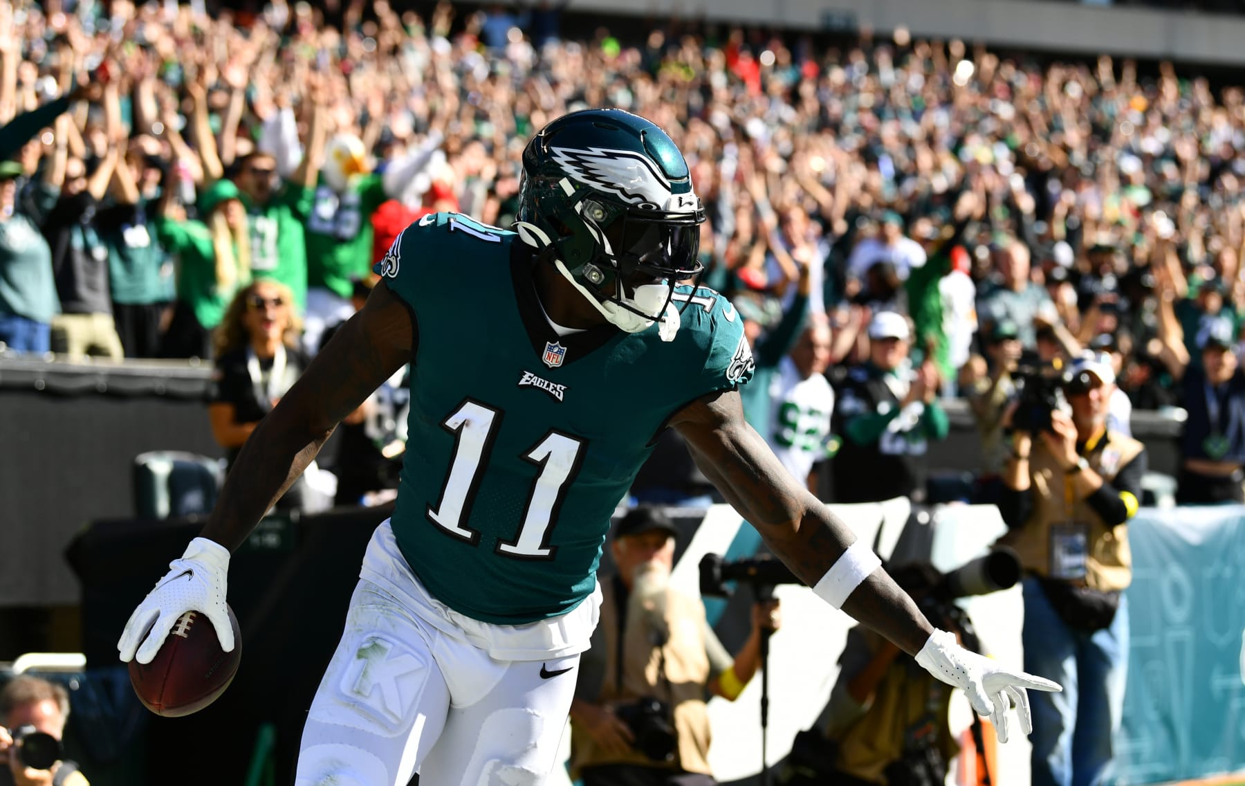 PHILADELPHIA, PA - OCTOBER 30: Philadelphia Eagles Wide Receiver A.J. Brown (11) celebrates after scoring a touchdown in the second quarter during the game between the Pittsburgh Steelers and Philadelphia Eagles on October 30, 2022 at Lincoln Financial Field in Philadelphia, PA. (Photo by Kyle Ross/Icon Sportswire via Getty Images)