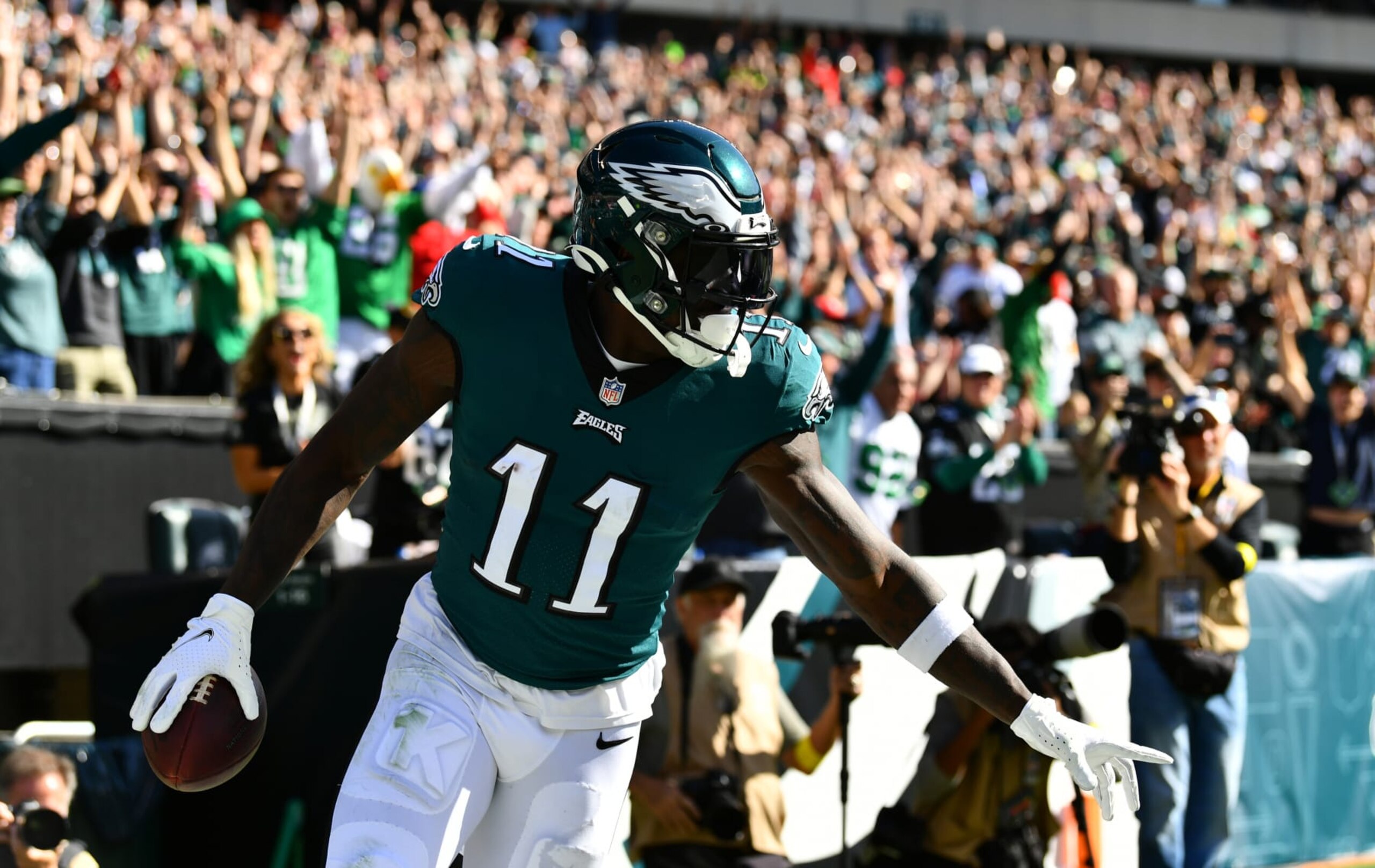 PHILADELPHIA, PA - OCTOBER 30: Philadelphia Eagles Wide Receiver A.J. Brown (11) celebrates after scoring a touchdown in the second quarter during the game between the Pittsburgh Steelers and Philadelphia Eagles on October 30, 2022 at Lincoln Financial Field in Philadelphia, PA. (Photo by Kyle Ross/Icon Sportswire via Getty Images)