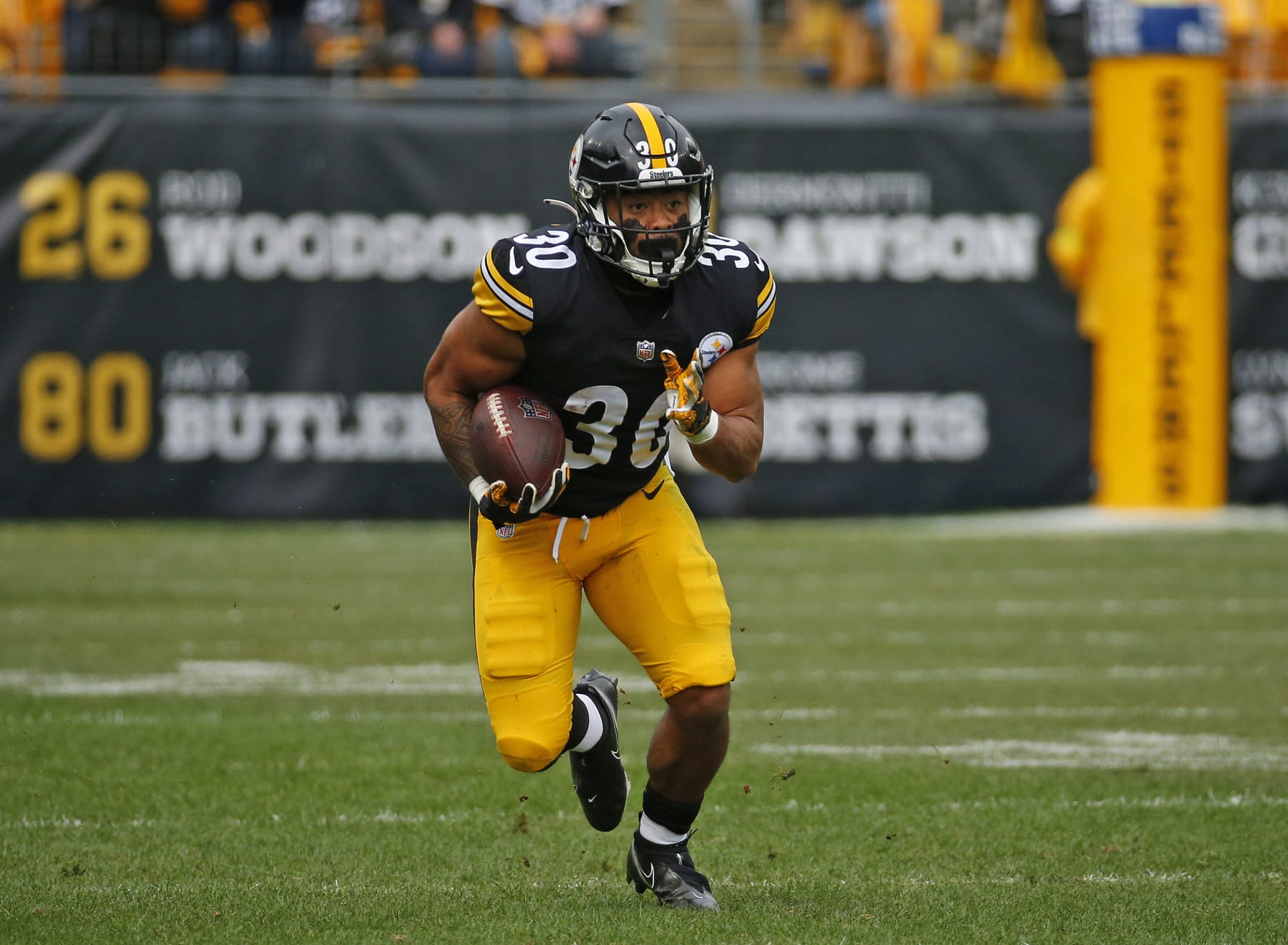PITTSBURGH, PA - OCTOBER 02:  Jaylen Warren #30 of the Pittsburgh Steelers in action against the New York Jets on October 2, 2022 at Acrisure Stadium in Pittsburgh, Pennsylvania.  (Photo by Justin K. Aller/Getty Images)