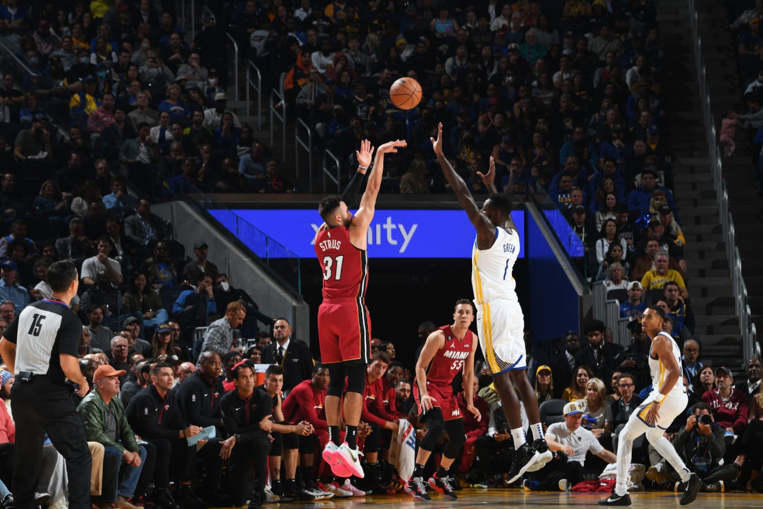 SAN FRANCISCO, CA - OCTOBER 27: Max Strus #31 of the Miami Heat shoots a three point basket during the game against the Golden State Warriors on October 27, 2022 at Chase Center in San Francisco, California. NOTE TO USER: User expressly acknowledges and agrees that, by downloading and or using this photograph, user is consenting to the terms and conditions of Getty Images License Agreement. Mandatory Copyright Notice: Copyright 2022 NBAE (Photo by Noah Graham/NBAE via Getty Images)