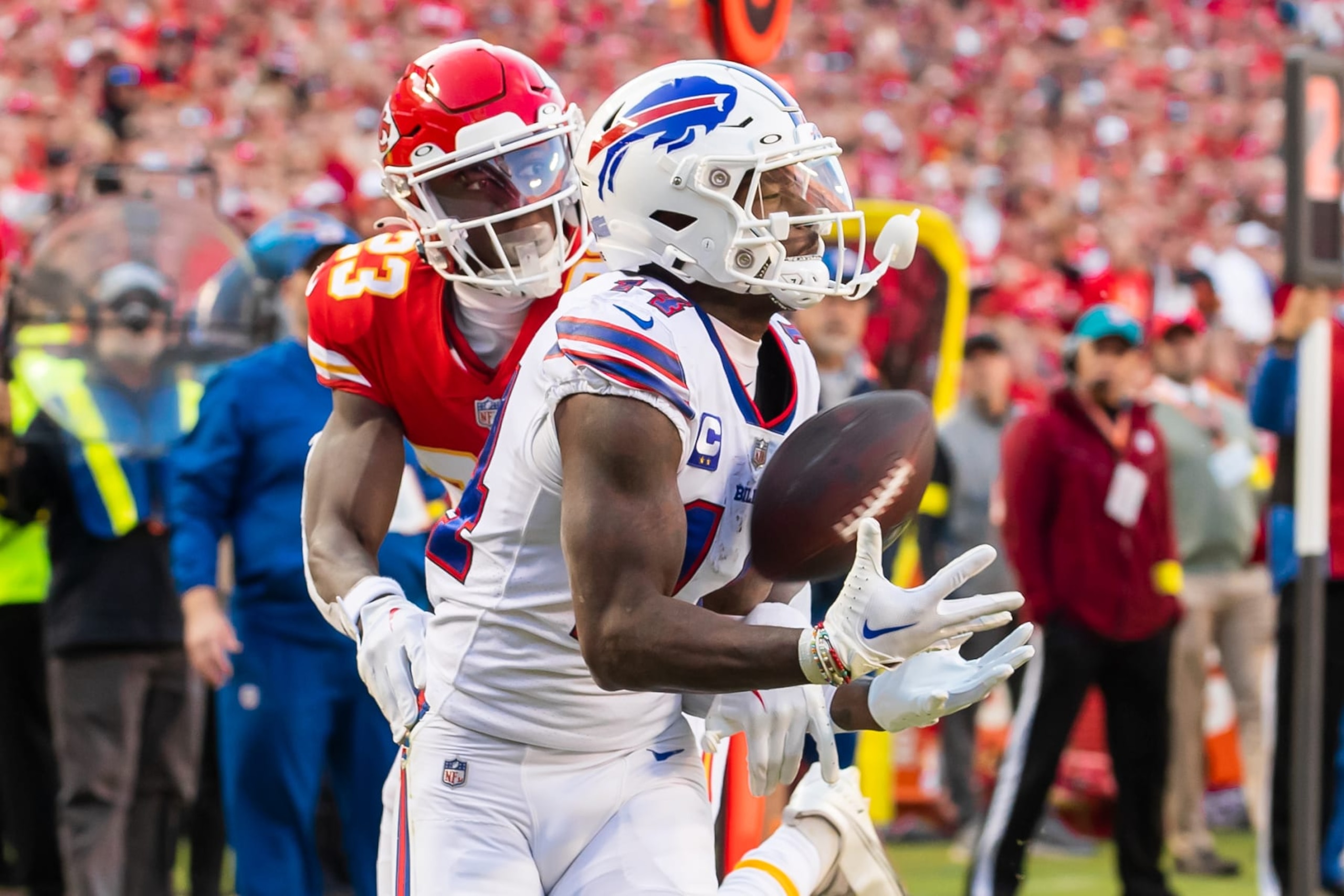 KANSAS CITY, MO - OCTOBER 16: Buffalo Bills wide receiver Stefon Diggs (14) catches the ball for a touchdown during the game between the Kansas City Chiefs and the Buffalo Bills on Sunday October 16, 2022 at Arrowhead Stadium in Kansas City, MO. (Photo by Nick Tre. Smith/Icon Sportswire via Getty Images) KANSAS CITY, MO - OCTOBER 16: Buffalo Bills wide receiver Stefon Diggs (14) catches the ball for a touchdown during the game between the Kansas City Chiefs and the Buffalo Bills on Sunday October 16, 2022 at Arrowhead Stadium in Kansas City, MO. (Photo by Nick Tre. Smith/Icon Sportswire via Getty Images)