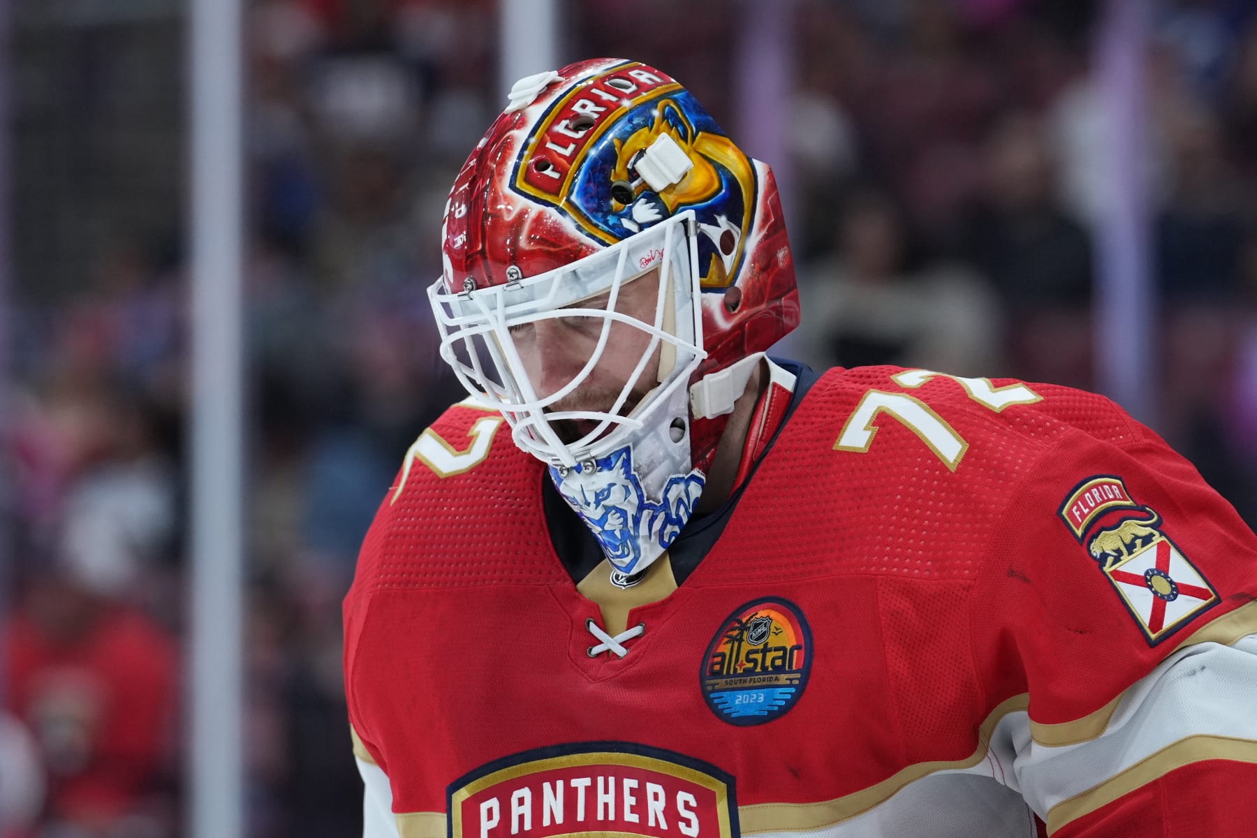MIAMI, FL - October 21: Florida Panthers goaltender Sergei Bobrovsky (72) takes a moment to rest during storage time during the game between the Tampa Bay Lightning and the Florida Panthers on Friday, October 21, 2022 at FLA Live Arena in Sunrise, FL (Photo by Peter Joneleit/Icon Sportswire via Getty Images)