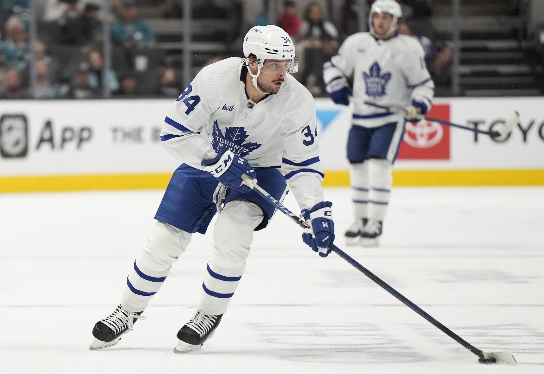 SAN JOSE, CALIFORNIA - OCTOBER 27: Auston Matthews #34 of the Toronto Maple Leafs skates with the puck against the San Jose Sharks during the first period of an NHL hockey game at SAP Center on October 27, 2022 in San Jose, California. (Photo by Thearon W. Henderson/Getty Images)