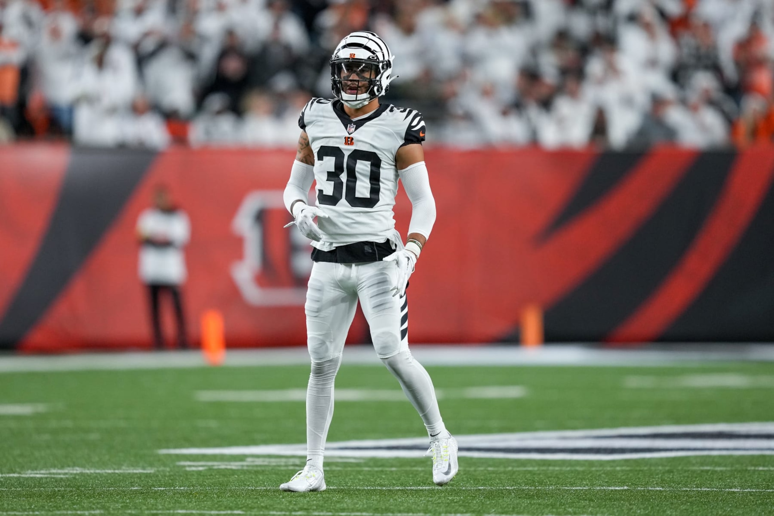 CINCINNATI, OHIO - SEPTEMBER 29: Jessie Bates III #30 of the Cincinnati Bengals lines up for a play in the third quarter against the Miami Dolphins at Paycor Stadium on September 29, 2022 in Cincinnati, Ohio. (Photo by Dylan Buell/Getty Images)