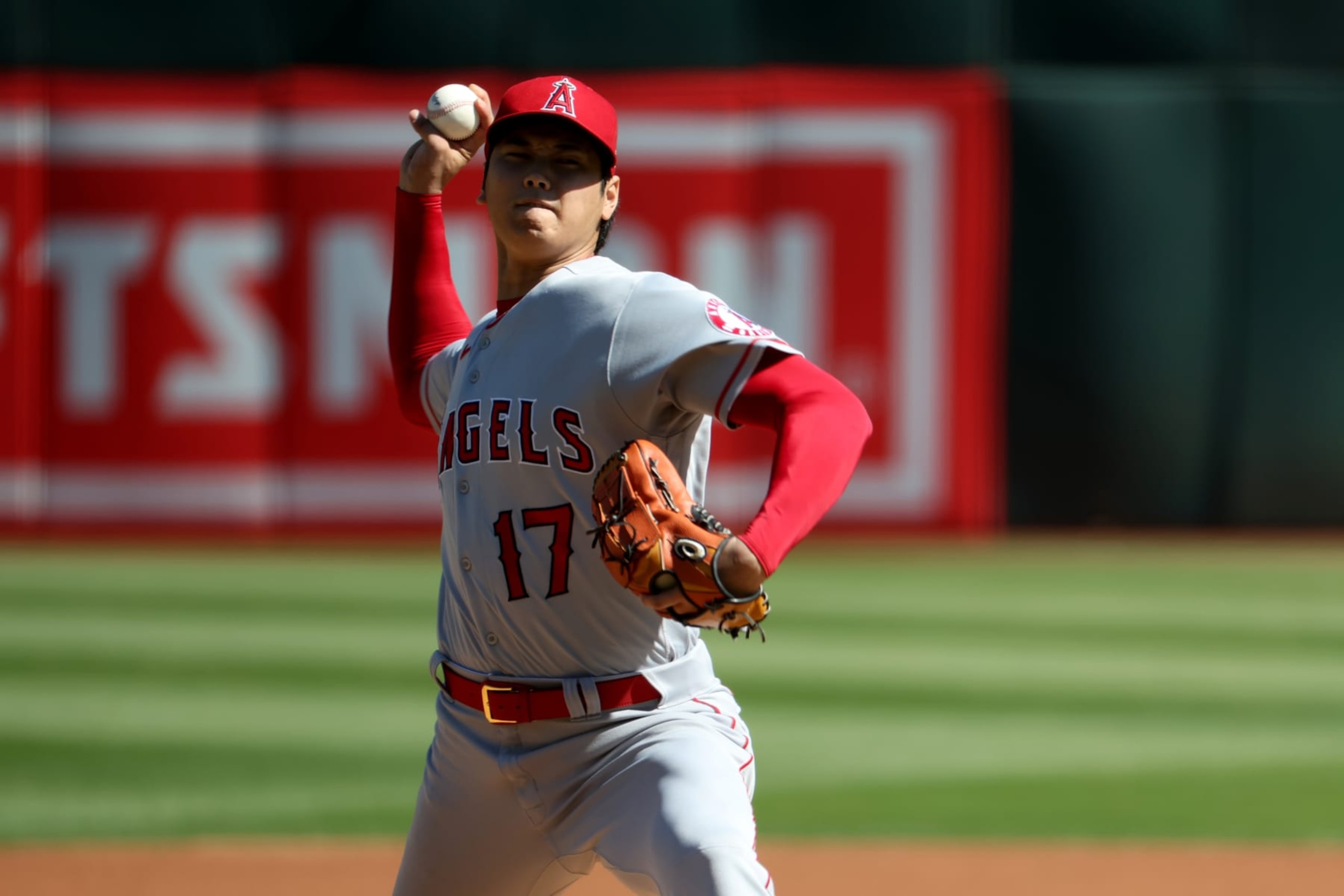 OAKLAND, CA - OCTOBER 05: Los Angeles Angels two-way player Shohei Ohtani (17) pitches during the first inning against the Oakland Athletics on October 5, 2022, at Oakland Coliseum in Oakland, CA. (Photo by Kiyoshi Mio/Icon Sportswire via Getty Images) OAKLAND, CA - OCTOBER 05: Los Angeles Angels two-way player Shohei Ohtani (17) pitches during the first inning against the Oakland Athletics on October 5, 2022, at Oakland Coliseum in Oakland, CA. (Photo by Kiyoshi Mio/Icon Sportswire via Getty Images)