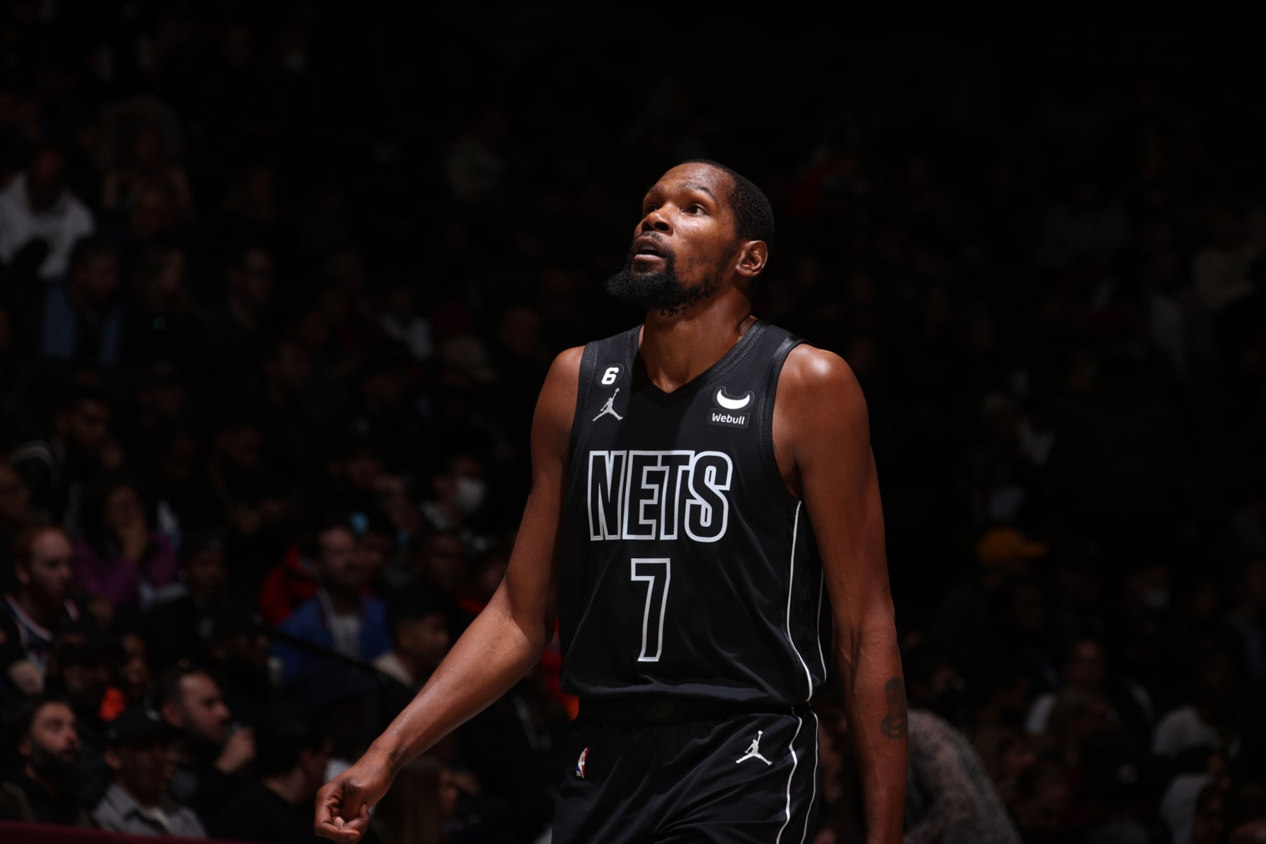 BROOKLYN, NY - OCTOBER 31: Kevin Durant #7 of the Brooklyn Nets looks on during the game against the Indiana Pacers on October 31, 2022 at Barclays Center in Brooklyn, New York. NOTE TO USER: User expressly acknowledges and agrees that, by downloading and or using this Photograph, user is consenting to the terms and conditions of the Getty Images License Agreement. Mandatory Copyright Notice: Copyright 2022 NBAE (Photo by Nathaniel S. Butler/NBAE via Getty Images) BROOKLYN, NY - OCTOBER 31: Kevin Durant #7 of the Brooklyn Nets looks on during the game against the Indiana Pacers on October 31, 2022 at Barclays Center in Brooklyn, New York. NOTE TO USER: User expressly acknowledges and agrees that, by downloading and or using this Photograph, user is consenting to the terms and conditions of the Getty Images License Agreement. Mandatory Copyright Notice: Copyright 2022 NBAE (Photo by Nathaniel S. Butler/NBAE via Getty Images)