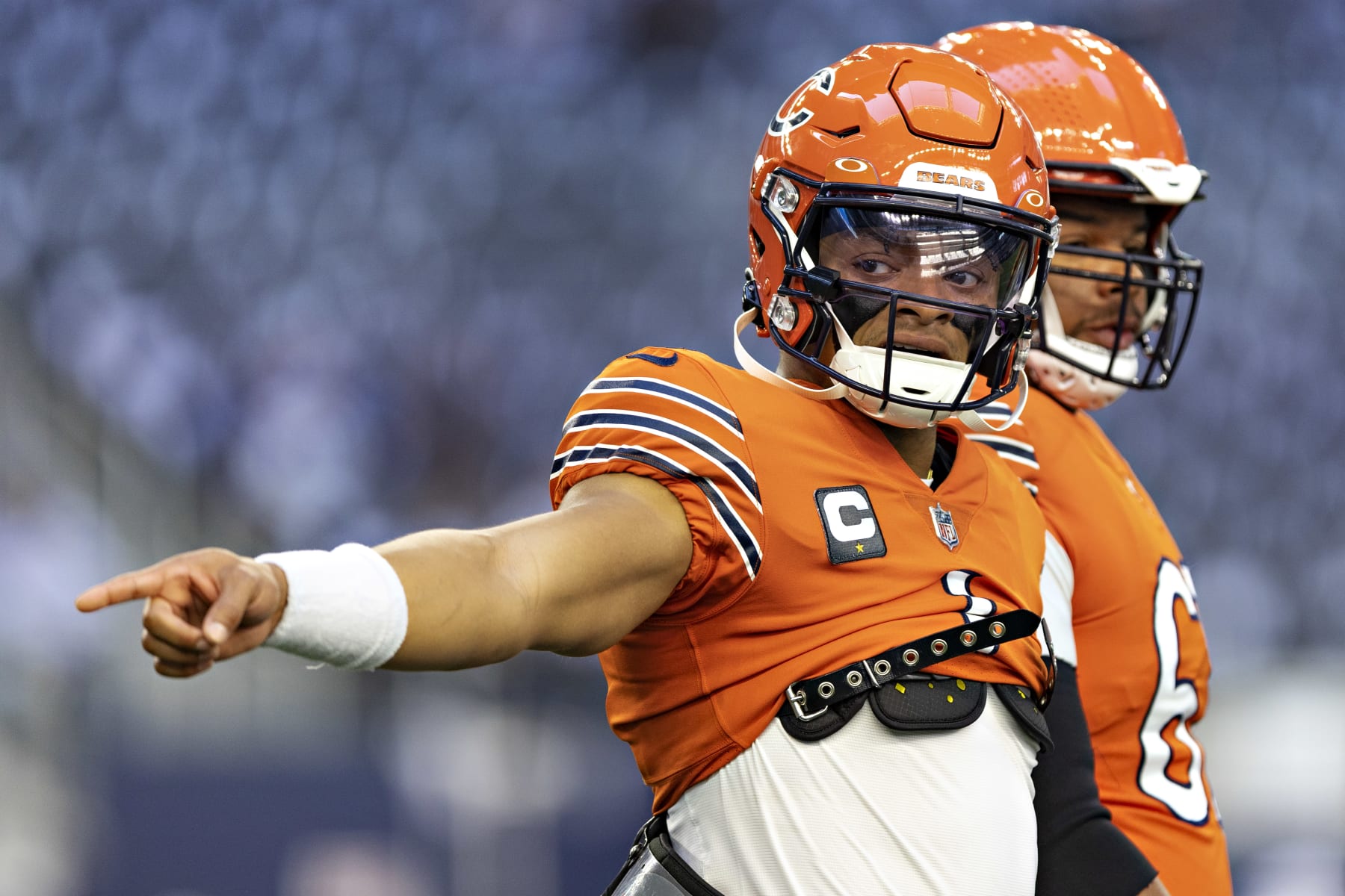 ARLINGTON, TEXAS - OCTOBER 30:  Justin Fields #1 of the Chicago Bears warms up before a game against the Dallas Cowboys at AT&T Stadium on October 30, 2022 in Arlington, Texas. The Cowboys defeated the Bears 49-29. (Photo by Wesley Hitt/Getty Images)