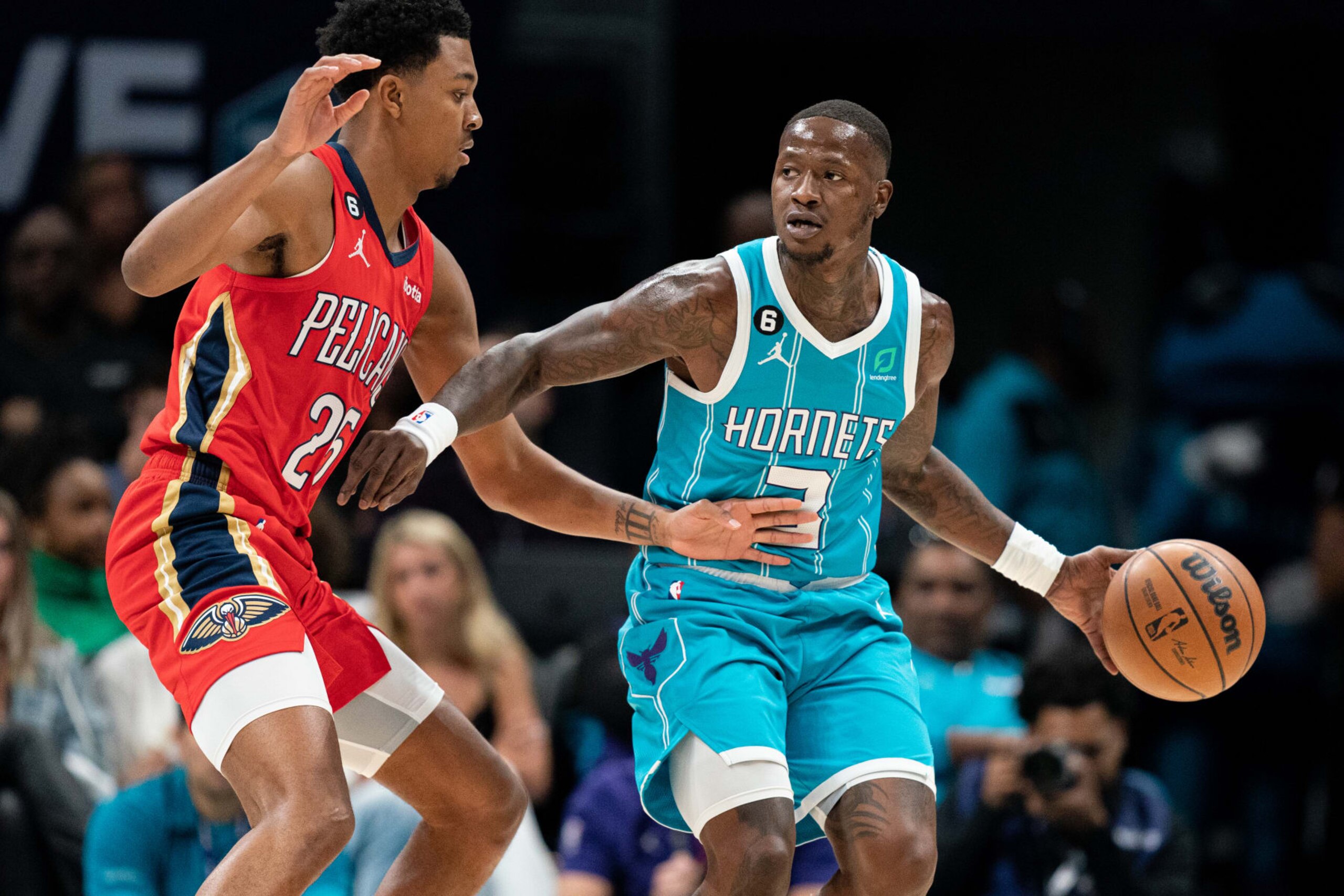 CHARLOTTE, NORTH CAROLINA - OCTOBER 21: Trey Murphy III #25 of the New Orleans Pelicans guards Terry Rozier #3 of the Charlotte Hornets in the first quarter during their game at Spectrum Center on October 21, 2022 in Charlotte, North Carolina. NOTE TO USER: User expressly acknowledges and agrees that, by downloading and or using this photograph, User is consenting to the terms and conditions of the Getty Images License Agreement. (Photo by Jacob Kupferman/Getty Images)