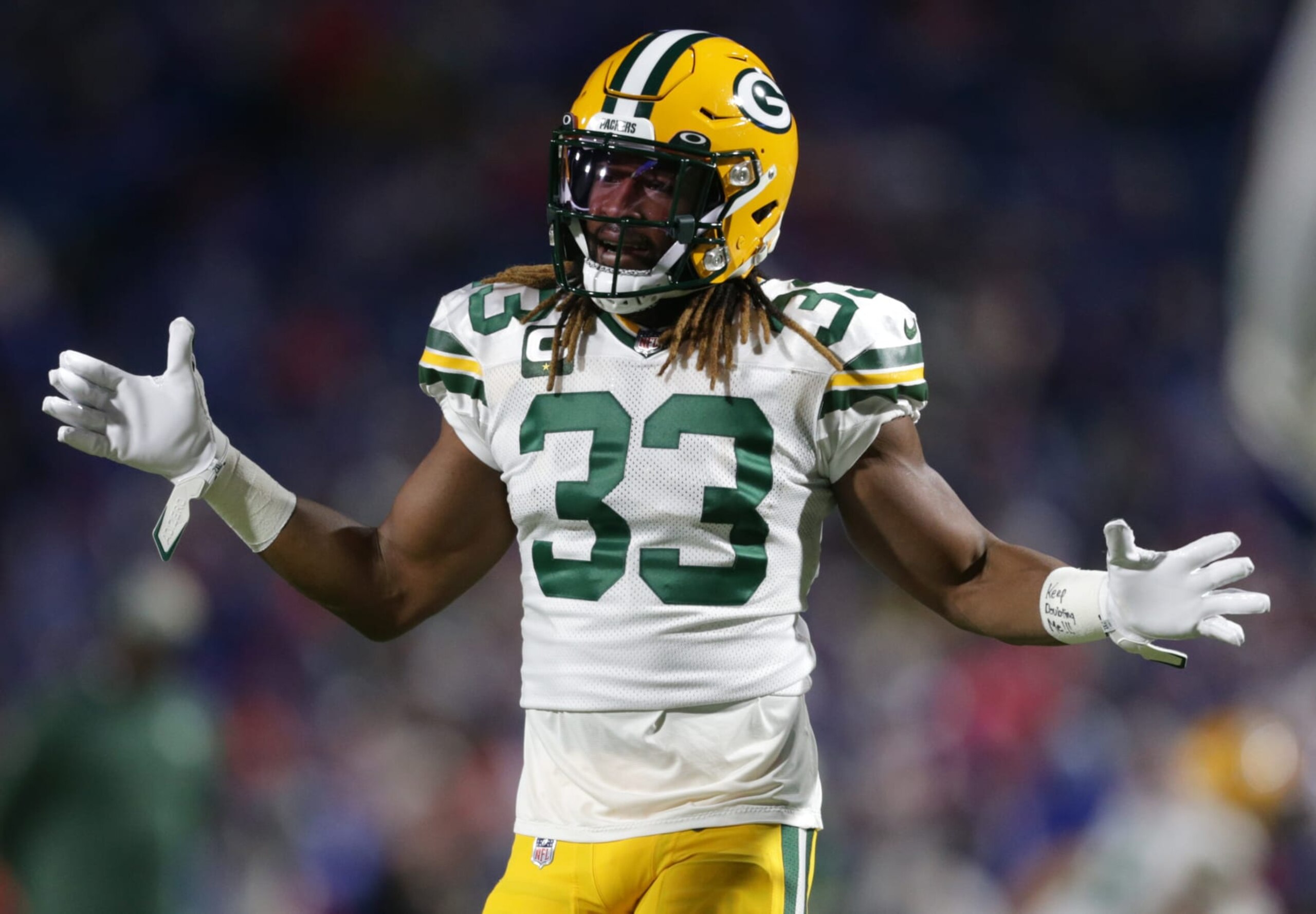 ORCHARD PARK, NEW YORK - OCTOBER 30: Aaron Jones #33 of the Green Bay Packers warms up prior to the game against the Buffalo Bills at Highmark Stadium on October 30, 2022 in Orchard Park, New York. (Photo by Joshua Bessex/Getty Images) ORCHARD PARK, NEW YORK - OCTOBER 30: Aaron Jones #33 of the Green Bay Packers warms up prior to the game against the Buffalo Bills at Highmark Stadium on October 30, 2022 in Orchard Park, New York. (Photo by Joshua Bessex/Getty Images)