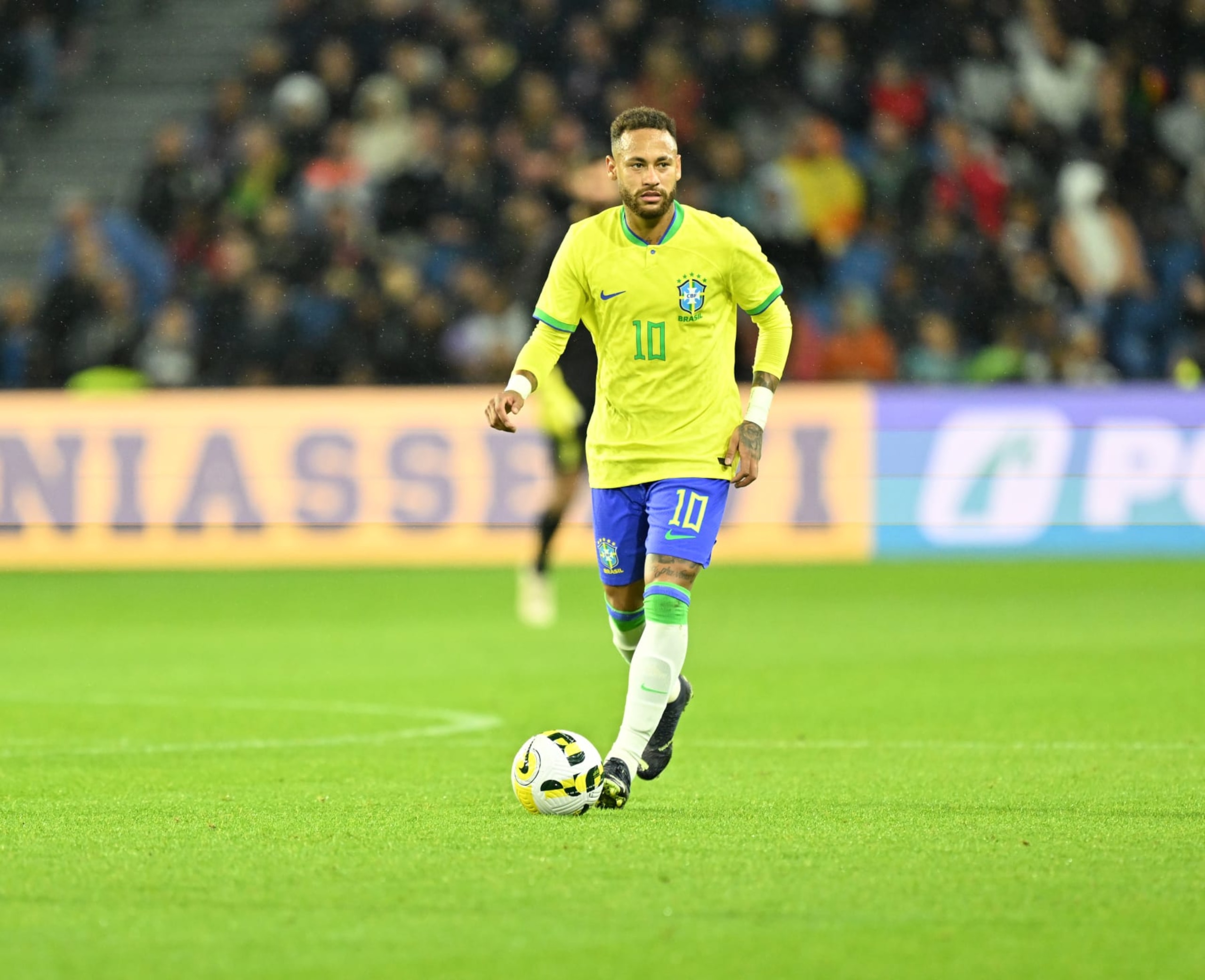 PARIS, FRANCE - SEPTEMBER 23: Neymar of Brazil in action during the friendly match between Brazil and Ghana at Oceane Stadium in Le Havre, France on September 23, 2022. (Photo by Mustafa Yalcin/Anadolu Agency via Getty Images) PARIS, FRANCE - SEPTEMBER 23: Neymar of Brazil in action during the friendly match between Brazil and Ghana at Oceane Stadium in Le Havre, France on September 23, 2022. (Photo by Mustafa Yalcin/Anadolu Agency via Getty Images)