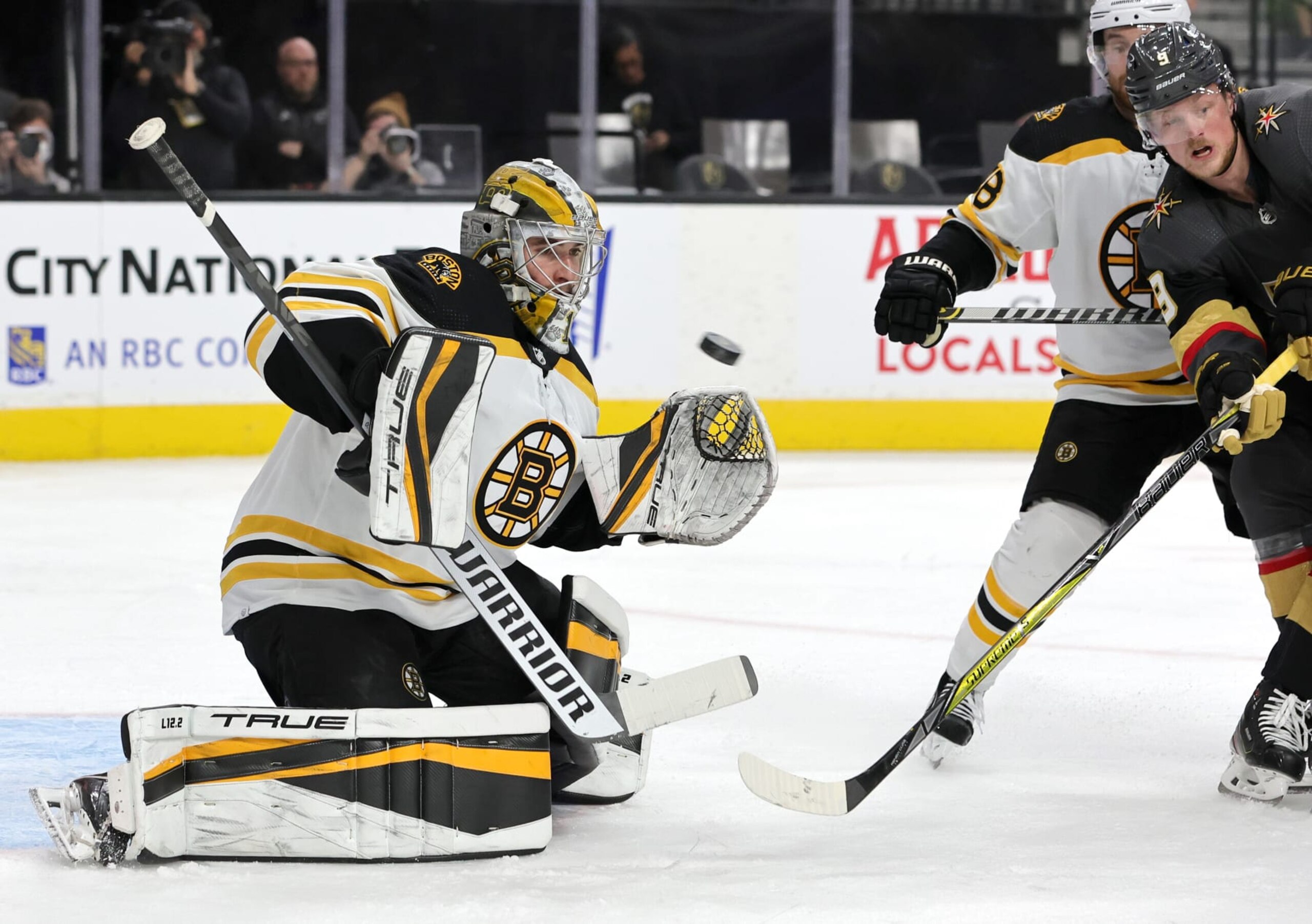 LAS VEGAS, NEVADA - MARCH 03:  Jeremy Swayman #1 of the Boston Bruins defends the net against the Vegas Golden Knights in the second period of their game at T-Mobile Arena on March 03, 2022 in Las Vegas, Nevada. The Bruins defeated the Golden Knights 5-2.  (Photo by Ethan Miller/Getty Images)