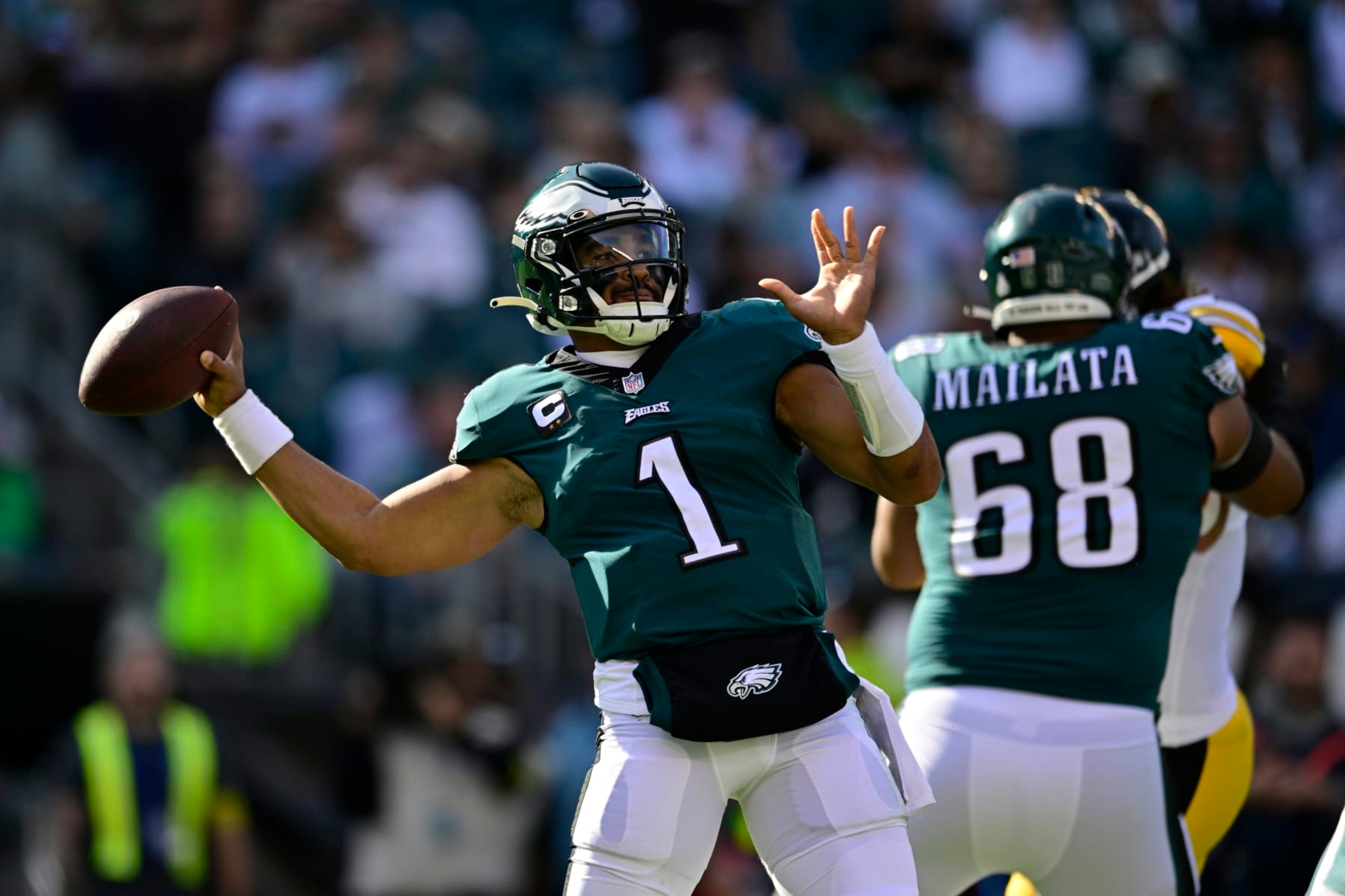 Philadelphia Eagles quarterback Jalen Hurts in action during an NFL football game against the Pittsburgh Steelers, Sunday, Oct. 30, 2022, in Philadelphia. (AP Photo/Derik Hamilton)