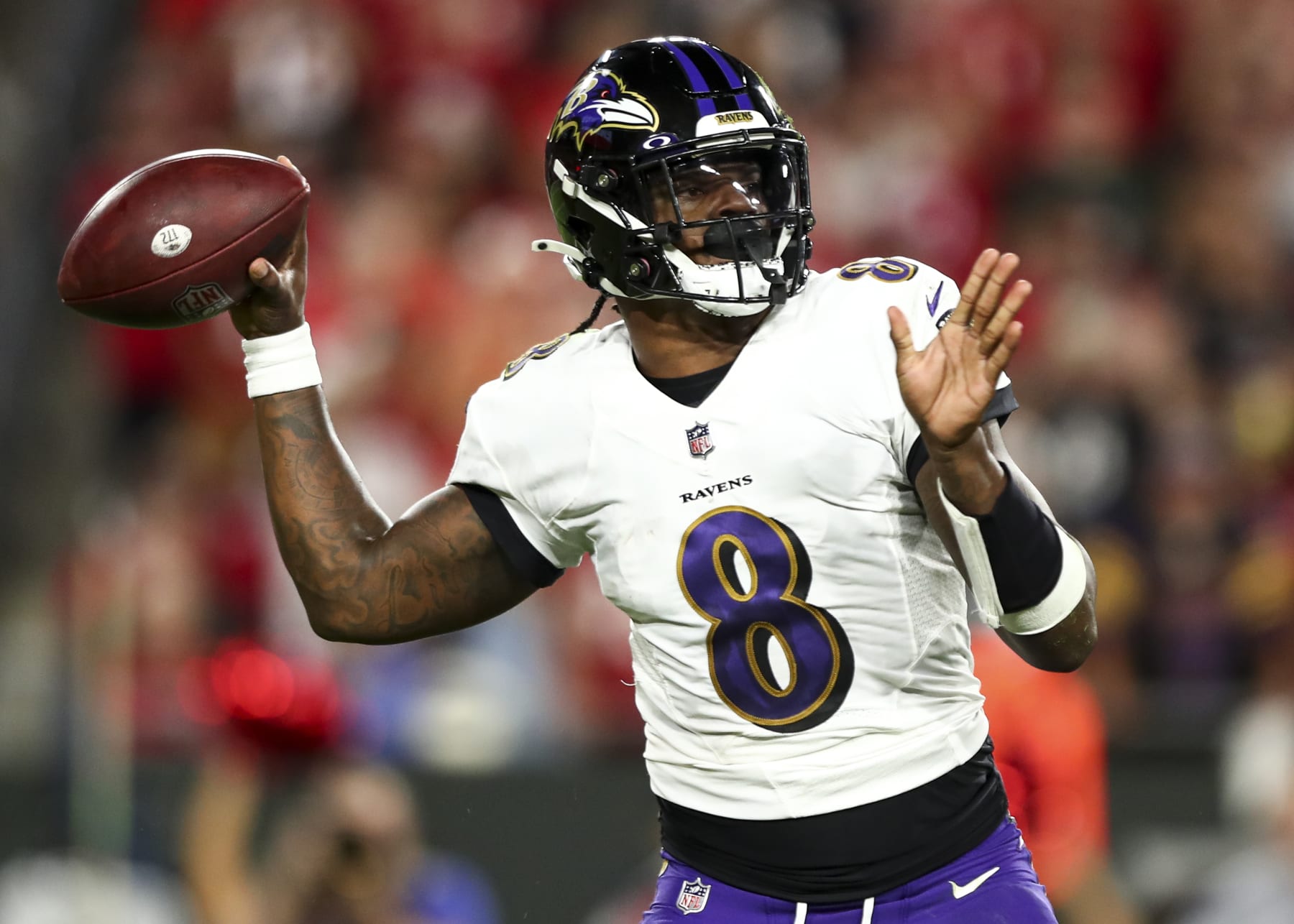 TAMPA, FL - OCTOBER 27: Lamar Jackson #8 of the Baltimore Ravens throws a pass during the second quarter of an NFL football game against the Tampa Bay Buccaneers at Raymond James Stadium on October 27, 2022 in Tampa, Florida. (Photo by Kevin Sabitus/Getty Images)