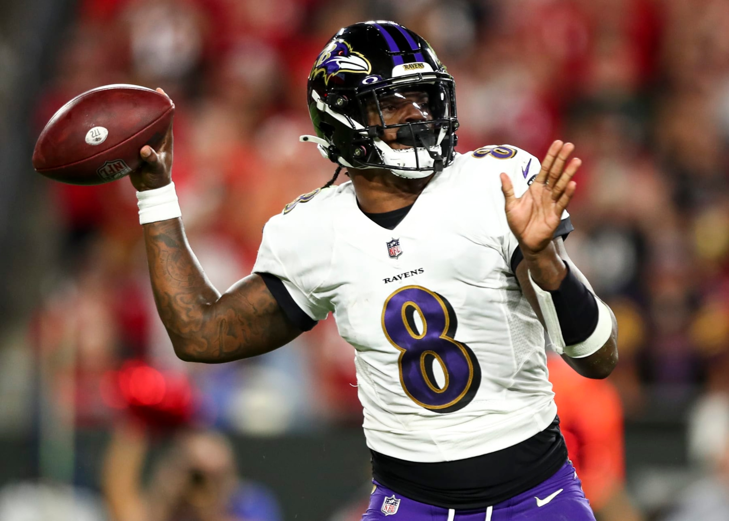 TAMPA, FL - OCTOBER 27: Lamar Jackson #8 of the Baltimore Ravens throws a pass during the second quarter of an NFL football game against the Tampa Bay Buccaneers at Raymond James Stadium on October 27, 2022 in Tampa, Florida. (Photo by Kevin Sabitus/Getty Images)