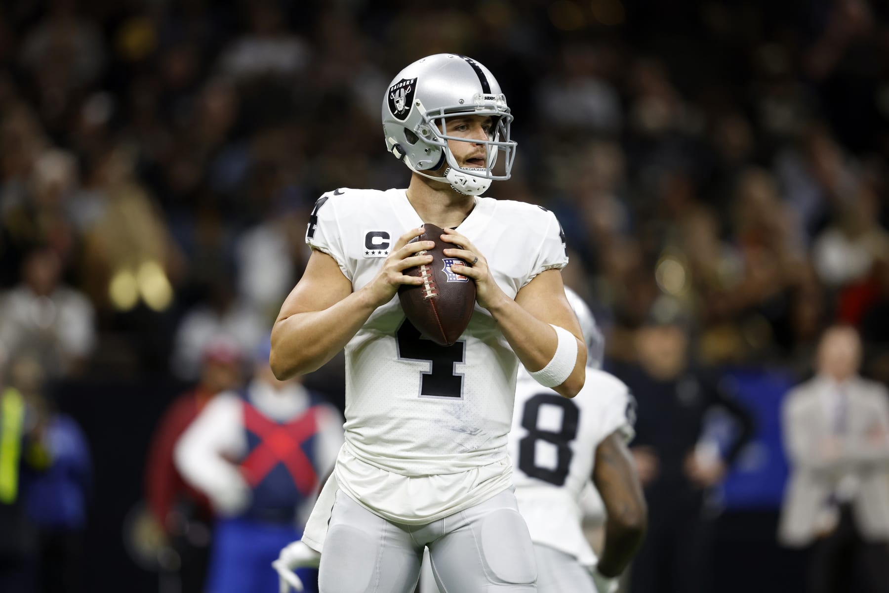 Derek Carr and the Las Vegas Raiders are running out of time to turn the 2022 season around. 