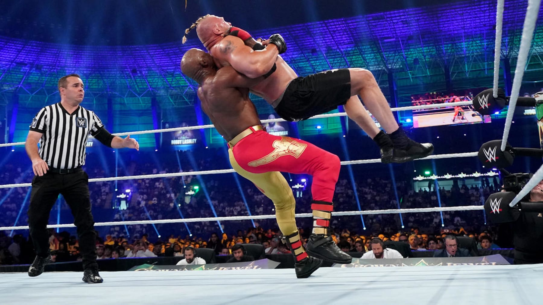 Bobby Lashley may have lost, but he continued to win this war by dominating The Beast Incarnate physically.