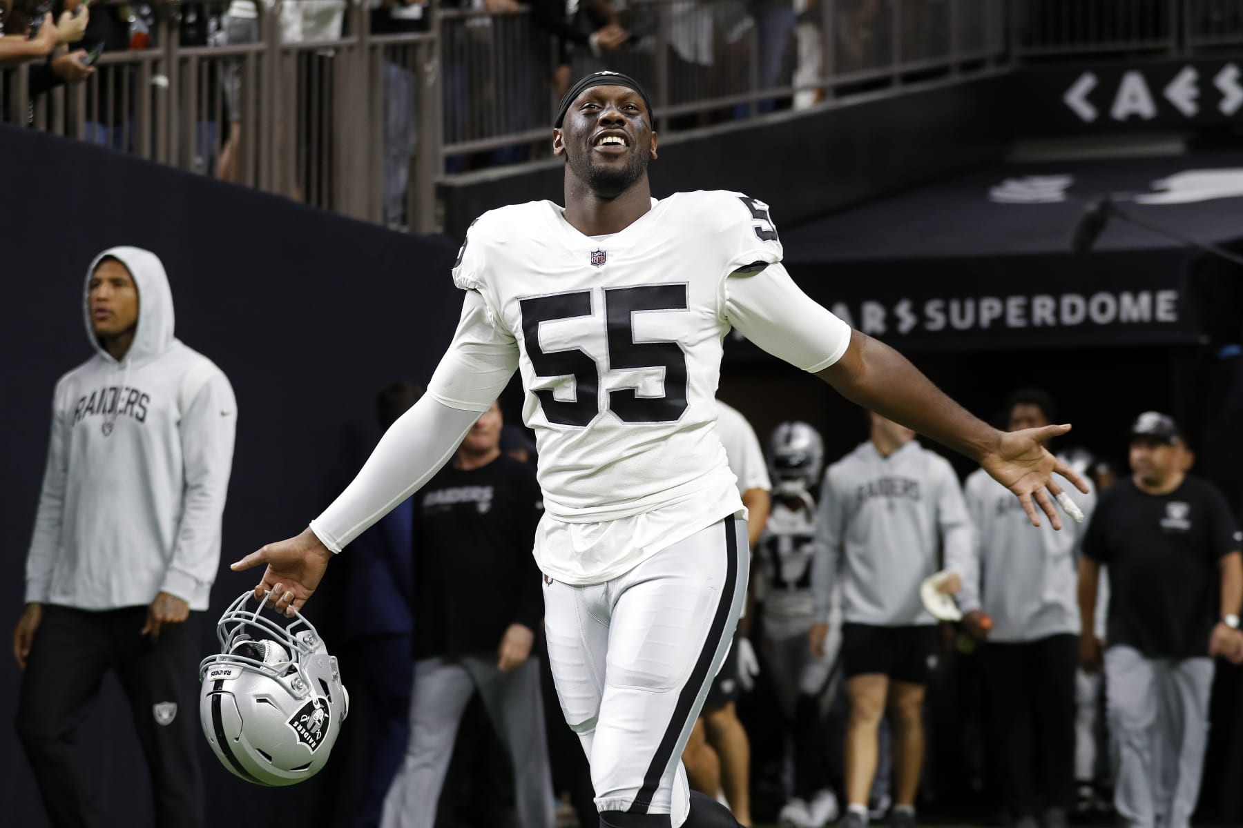 Raiders Edge Chandler Jones