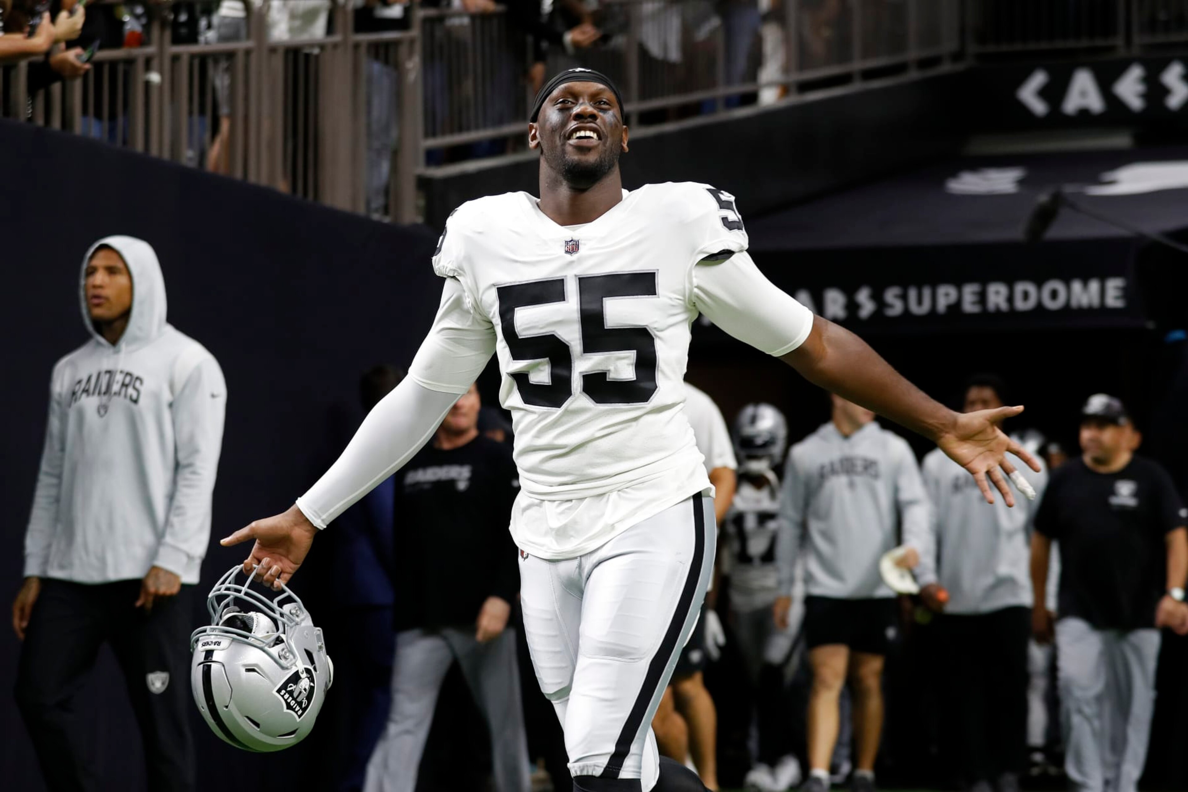 Raiders Edge Chandler Jones