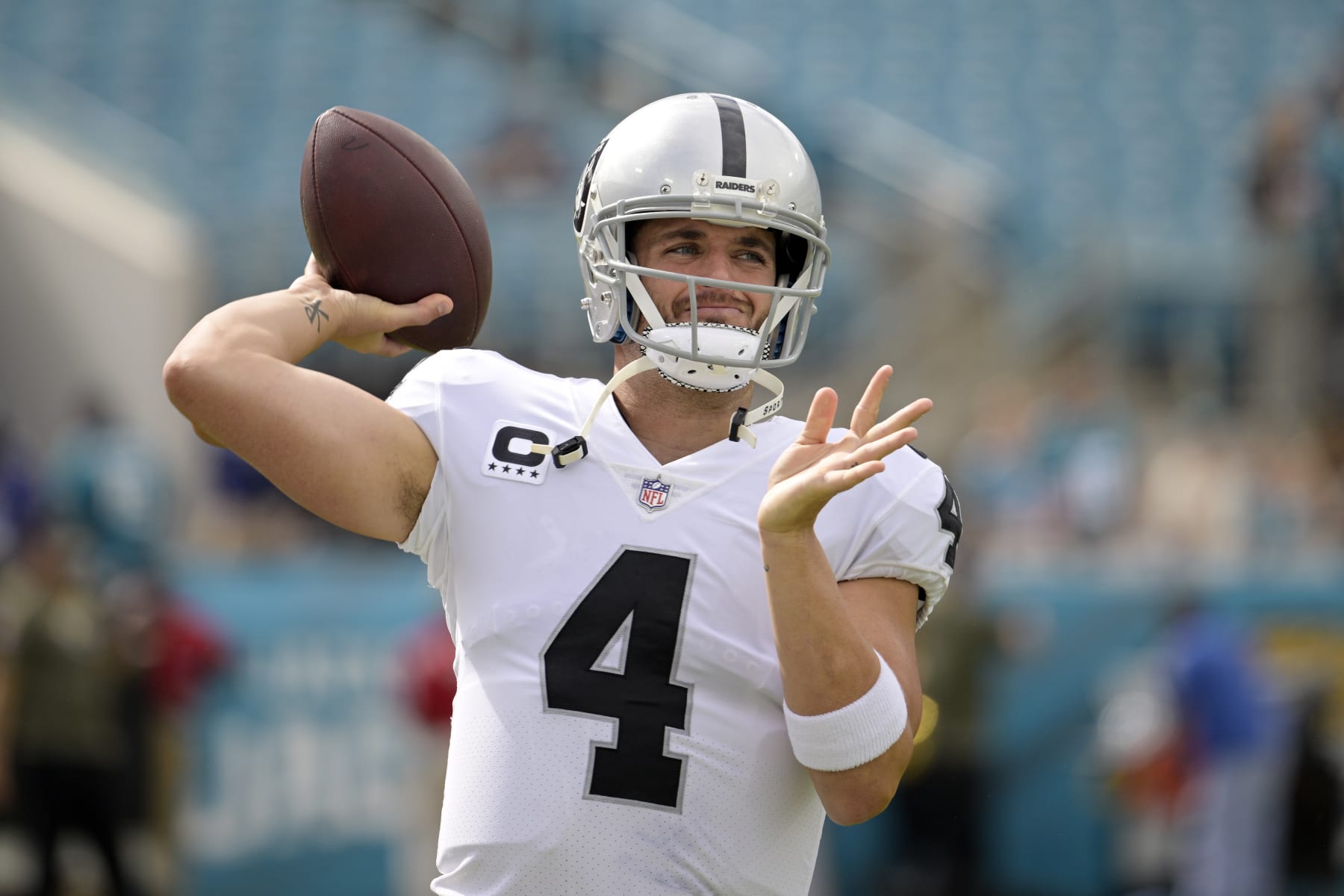 Raiders QB Derek Carr