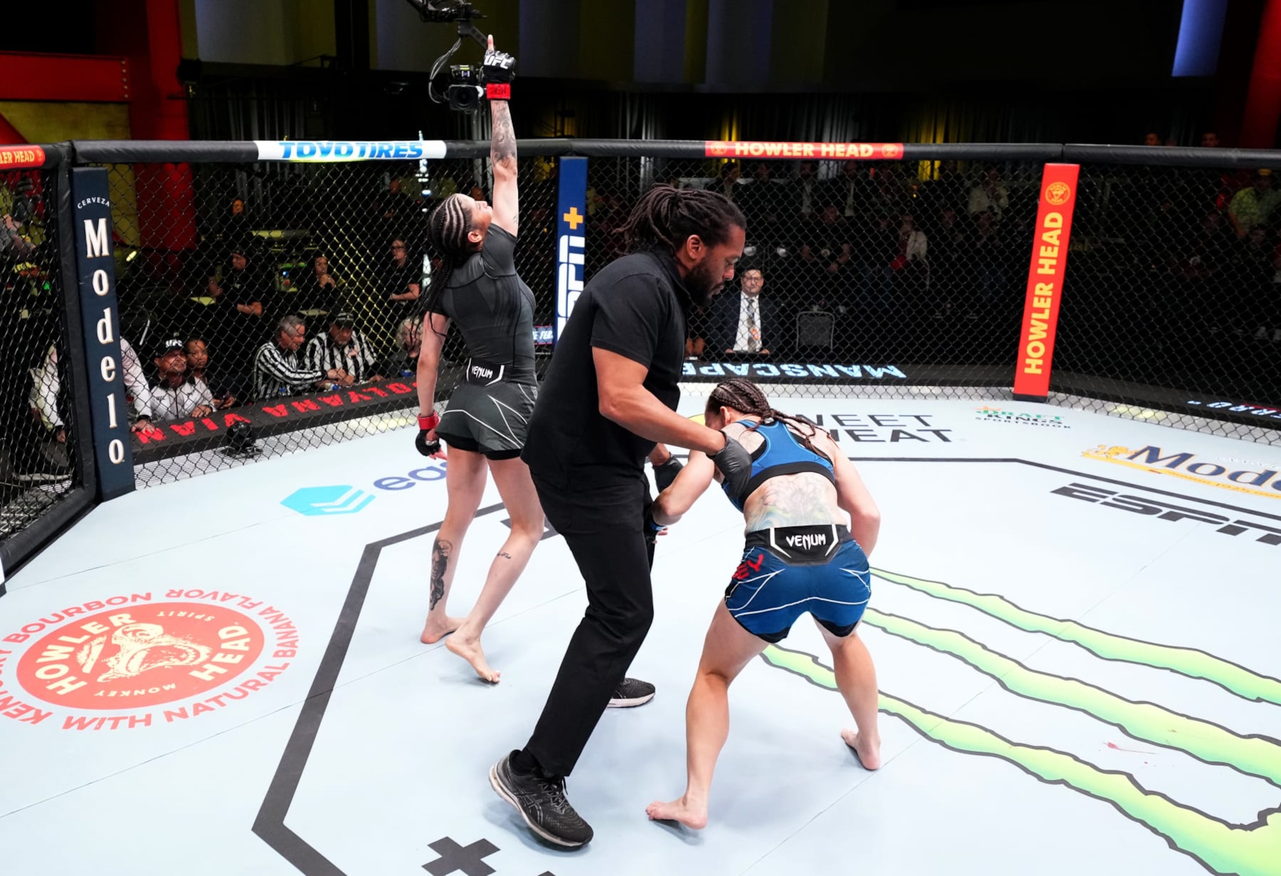 Polyana Viana celebrates a first-round TKO win over Jihn Yu Frey. Polyana Viana celebrates a first-round TKO win over Jihn Yu Frey.