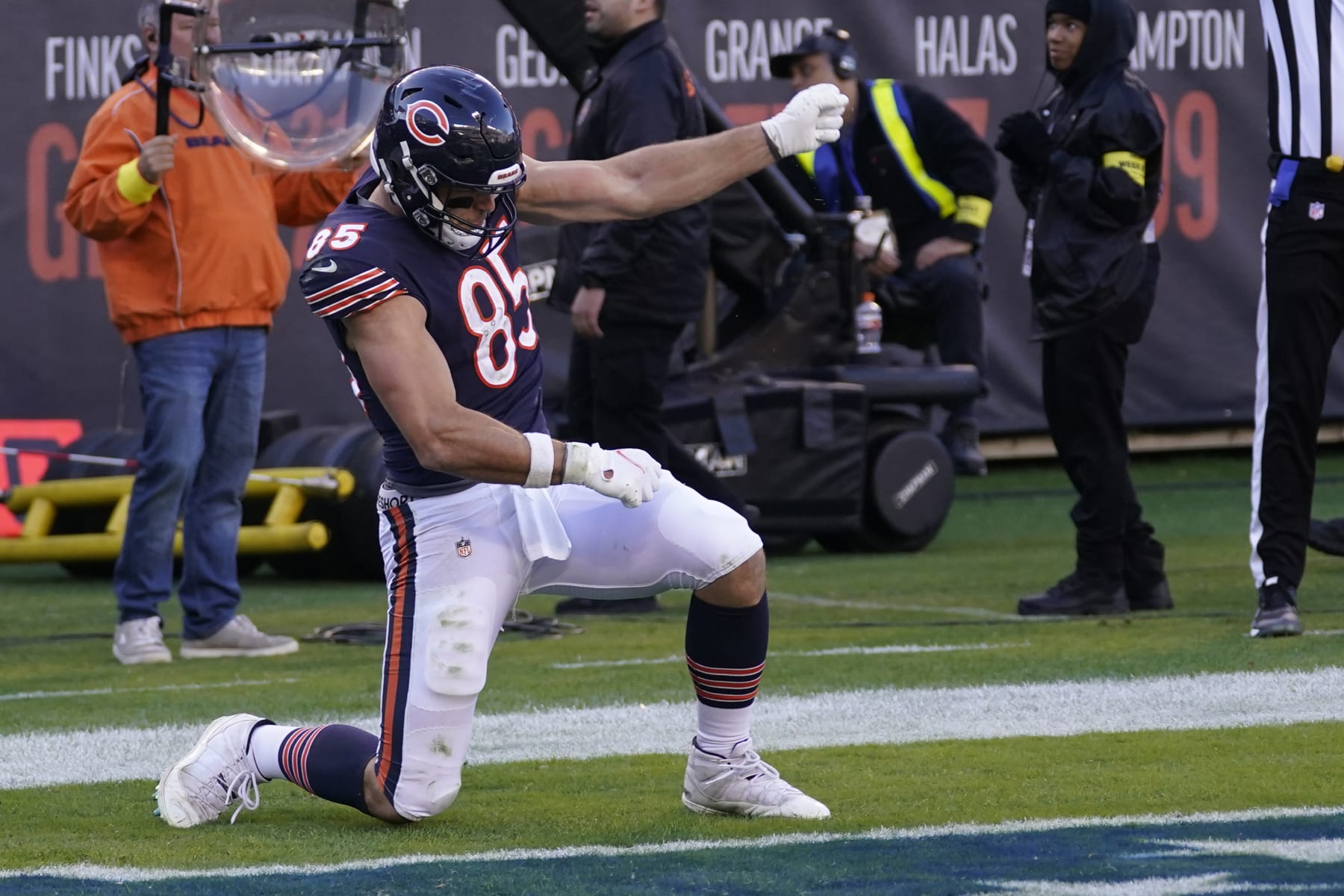 Chicago Bears tight end Cole Kmet celebrates his touch down during the second half of an NFL football game against the Miami Dolphins, Sunday, Nov. 6, 2022 in Chicago. (AP Photo/Charles Rex Arbogast)