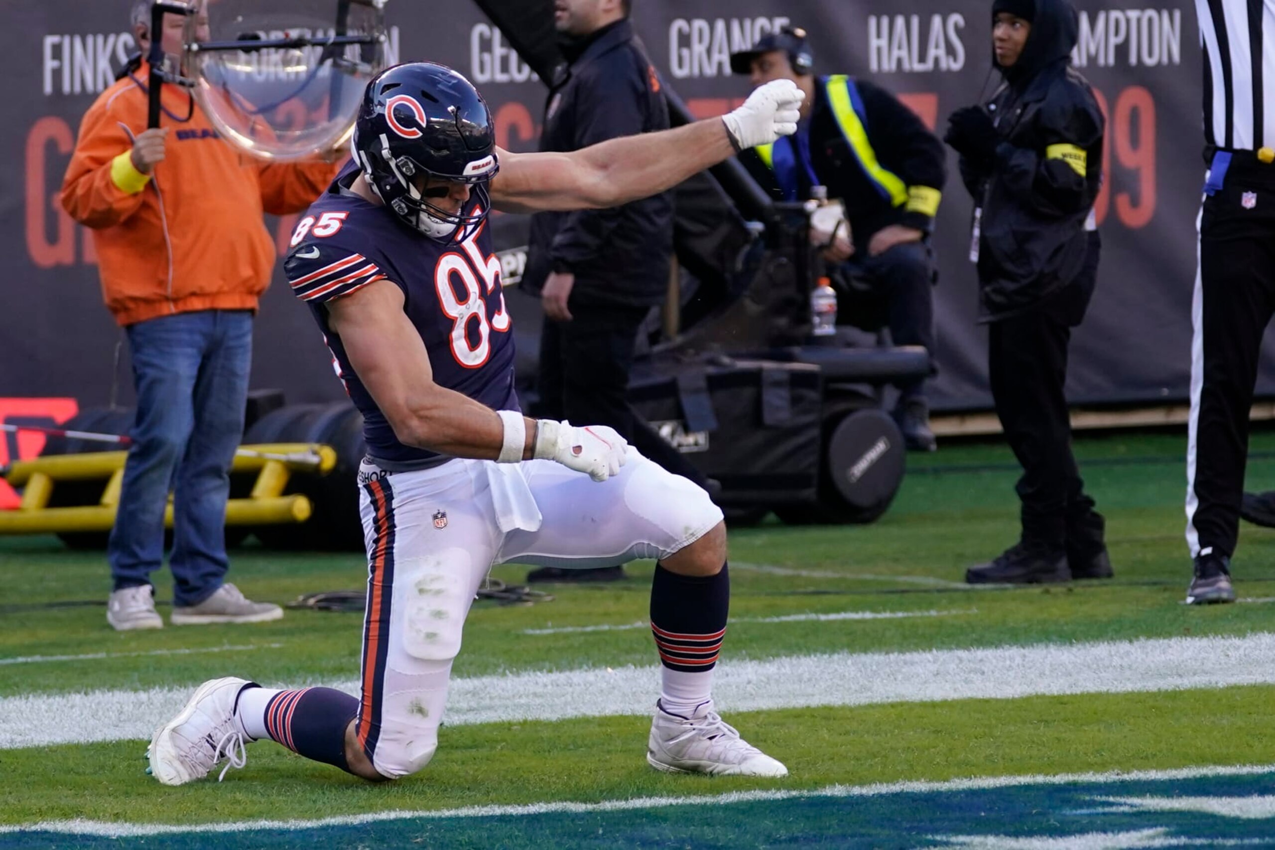Chicago Bears tight end Cole Kmet celebrates his touch down during the second half of an NFL football game against the Miami Dolphins, Sunday, Nov. 6, 2022 in Chicago. (AP Photo/Charles Rex Arbogast)