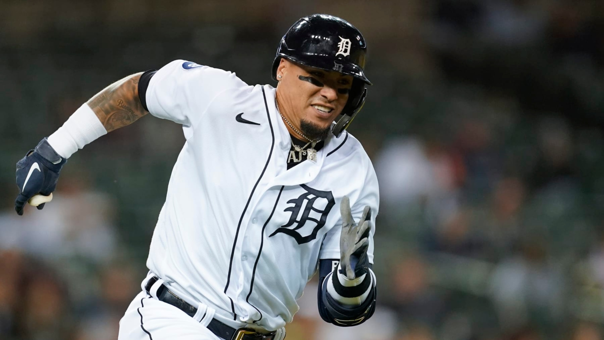 Detroit Tigers' Javier Baez runs out a fly ball against the Kansas City Royals in the sixth inning of a baseball game in Detroit, Tuesday, Sept. 27, 2022. (AP Photo/Paul Sancya)