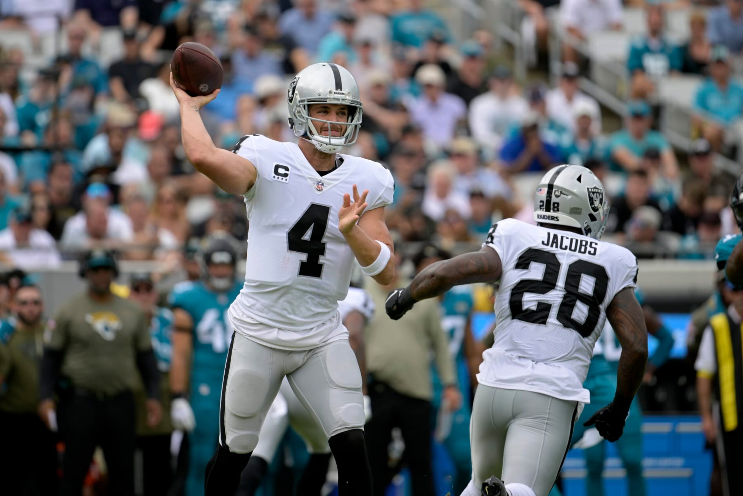 Derek Carr's contract gives the Raiders plenty of flexibility in 2023. 