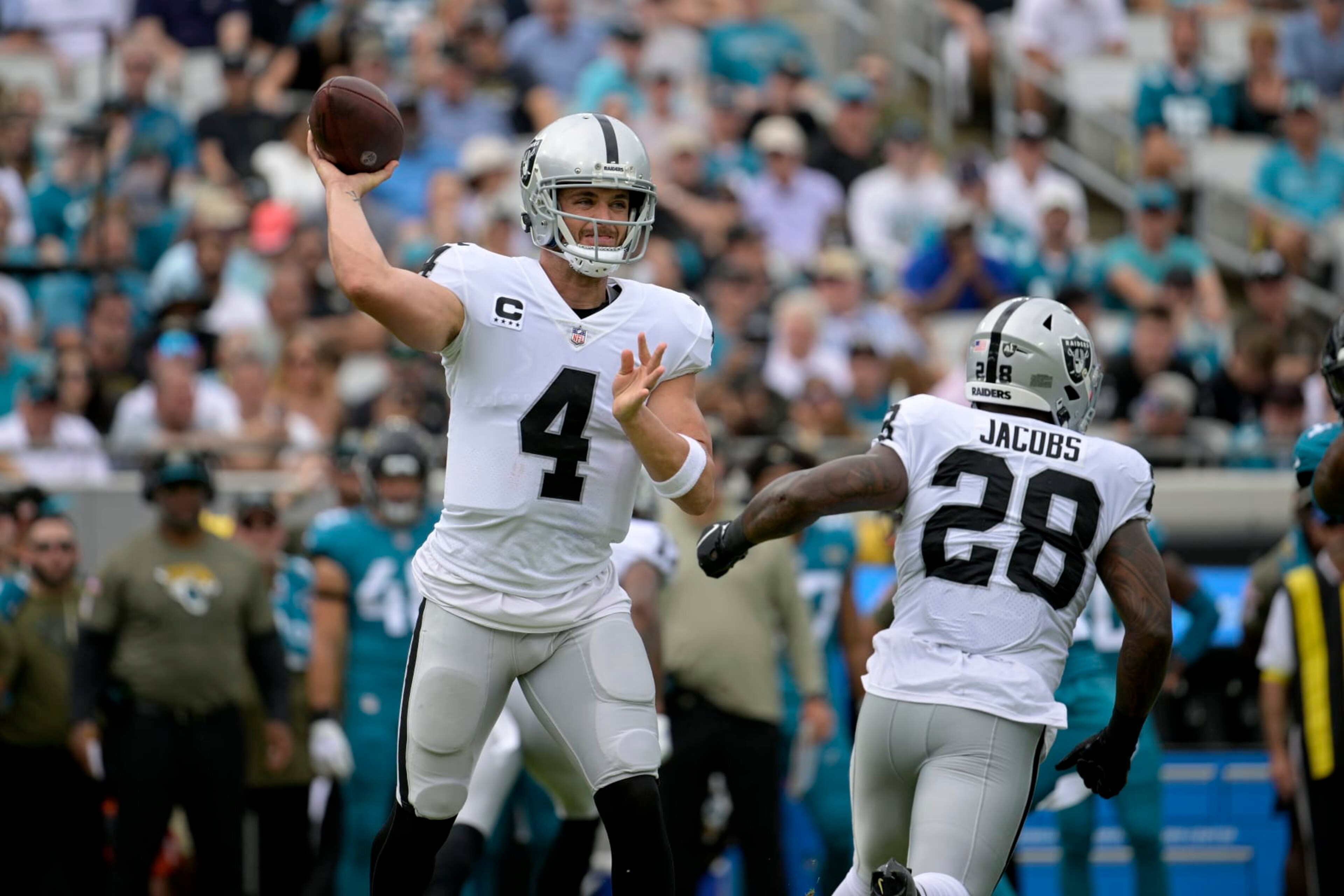 Derek Carr's contract gives the Raiders plenty of flexibility in 2023. 