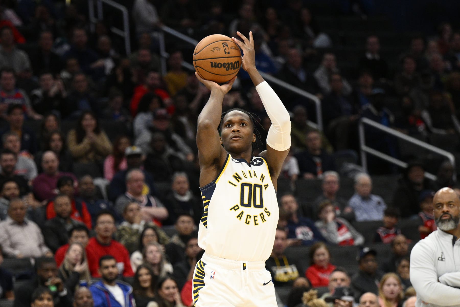 Indiana Pacers guard Bennedict Mathurin (00) in action during the second half of an NBA basketball game against the Washington Wizards, Friday, Oct. 28, 2022, in Washington. (AP Photo/Nick Wass)
